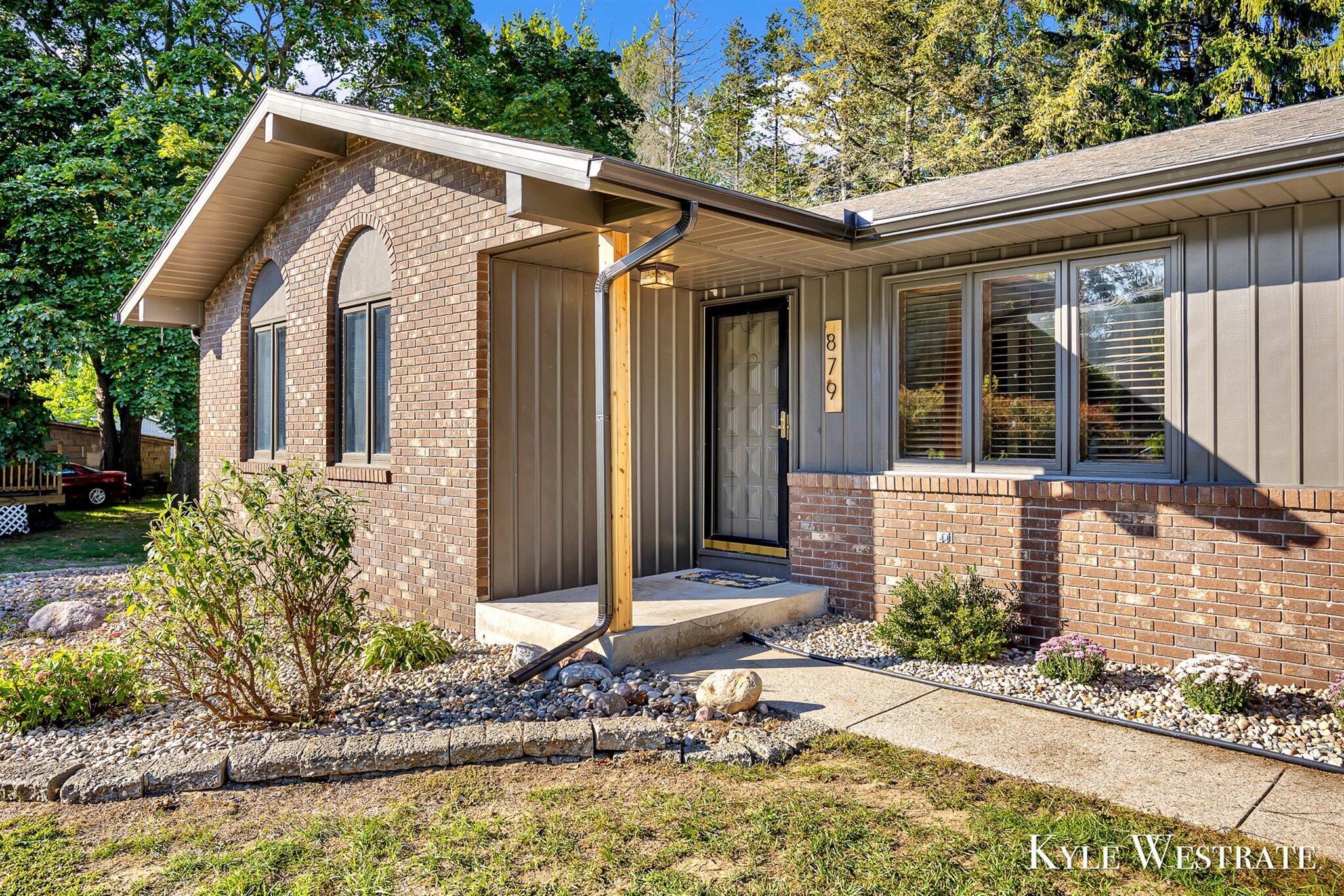 879 W 26th Street Holland MI 49423