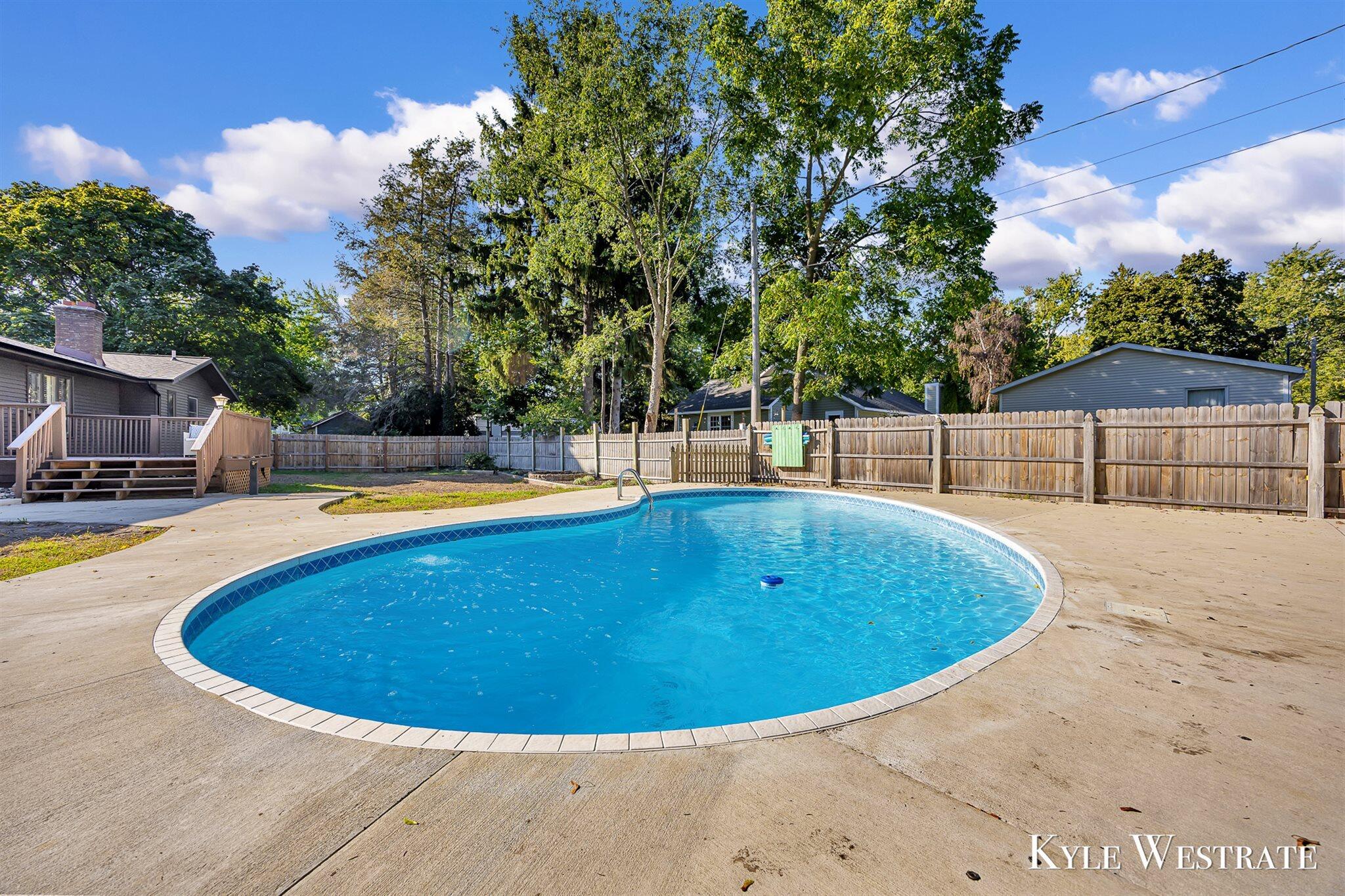 879 W 26th Street Holland MI 49423