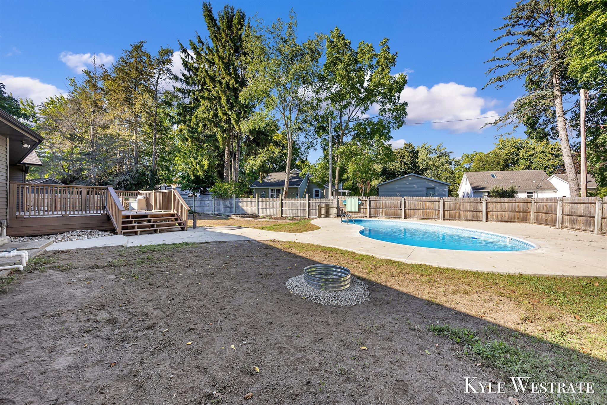 879 W 26th Street Holland MI 49423