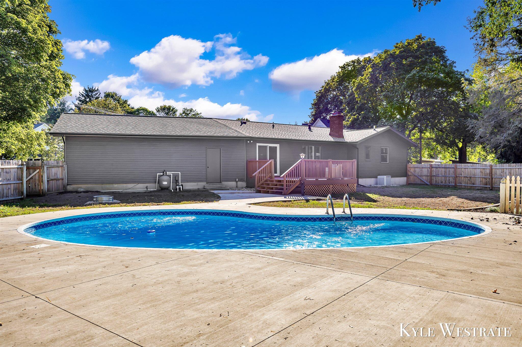 879 W 26th Street Holland MI 49423