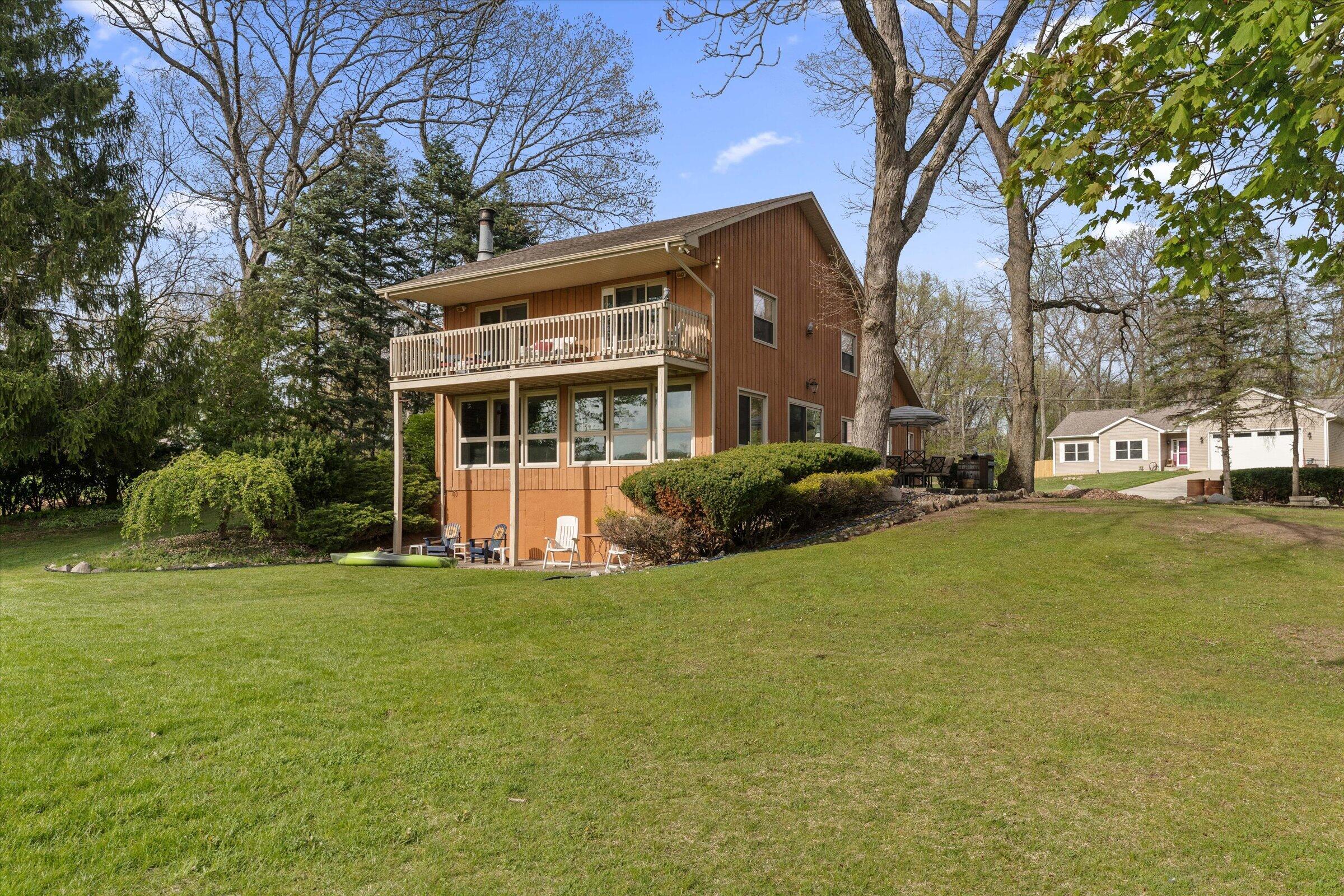 70328 Lakeview Drive Edwardsburg MI 49112