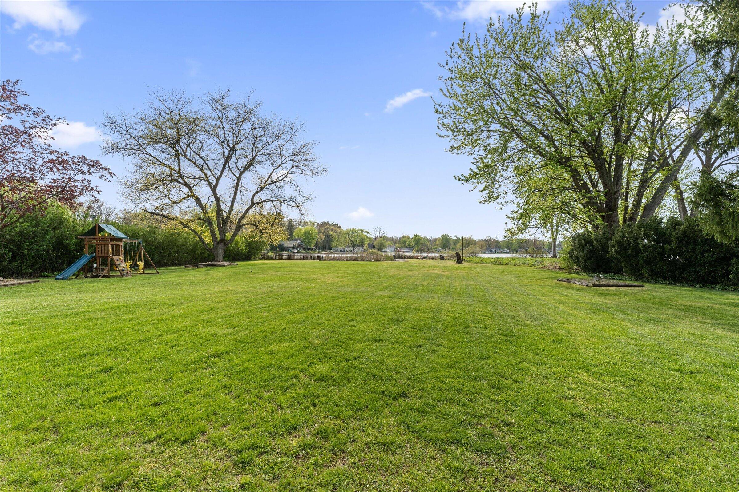 70328 Lakeview Drive Edwardsburg MI 49112