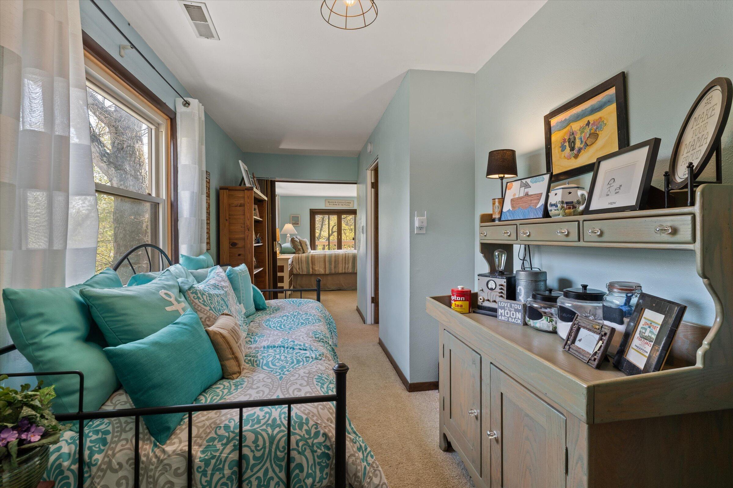 70328 Lakeview Drive Edwardsburg MI 49112