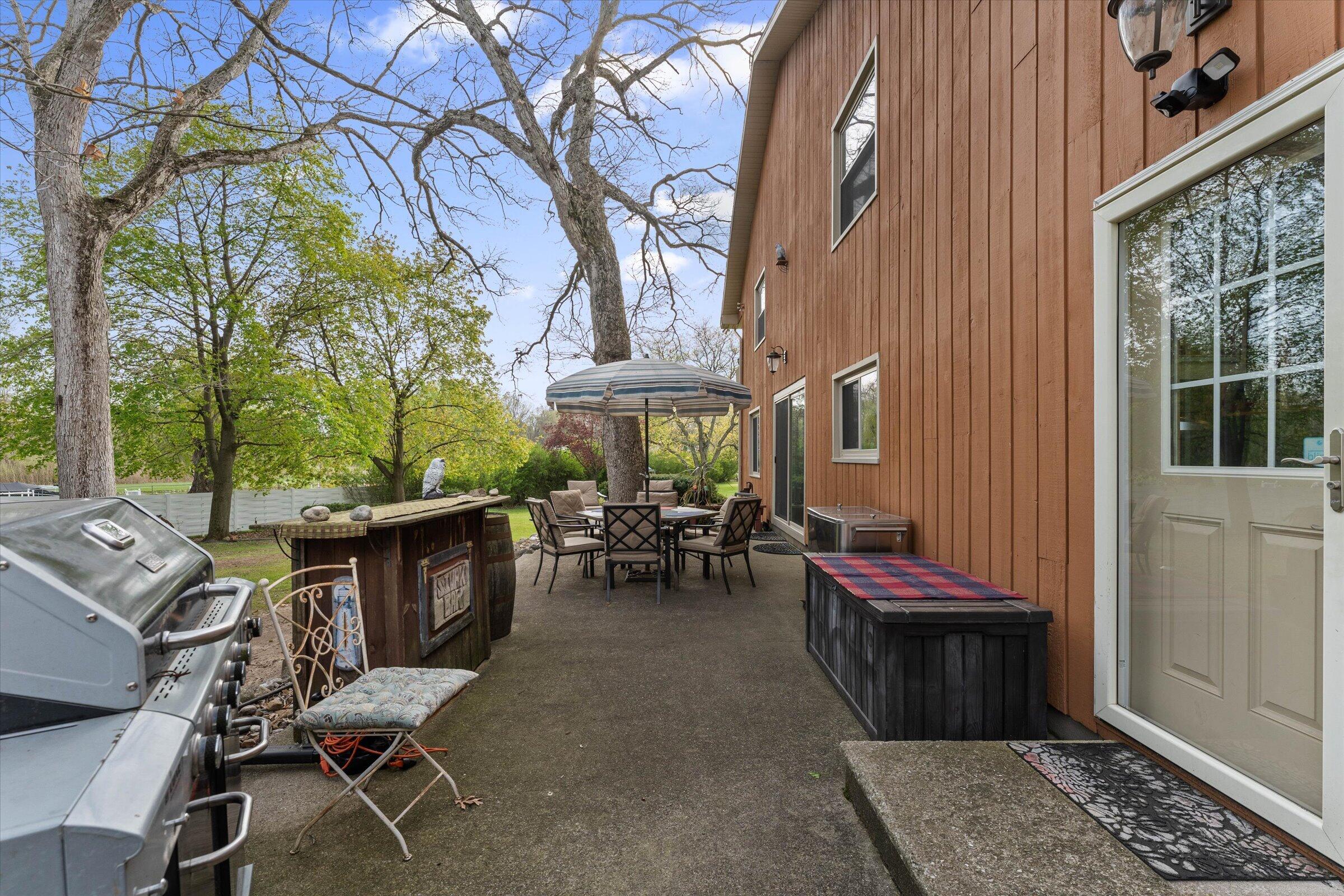 70328 Lakeview Drive Edwardsburg MI 49112