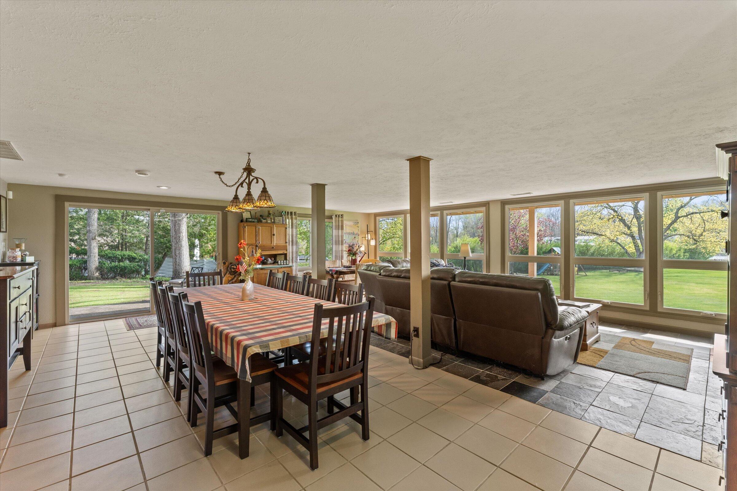 70328 Lakeview Drive Edwardsburg MI 49112