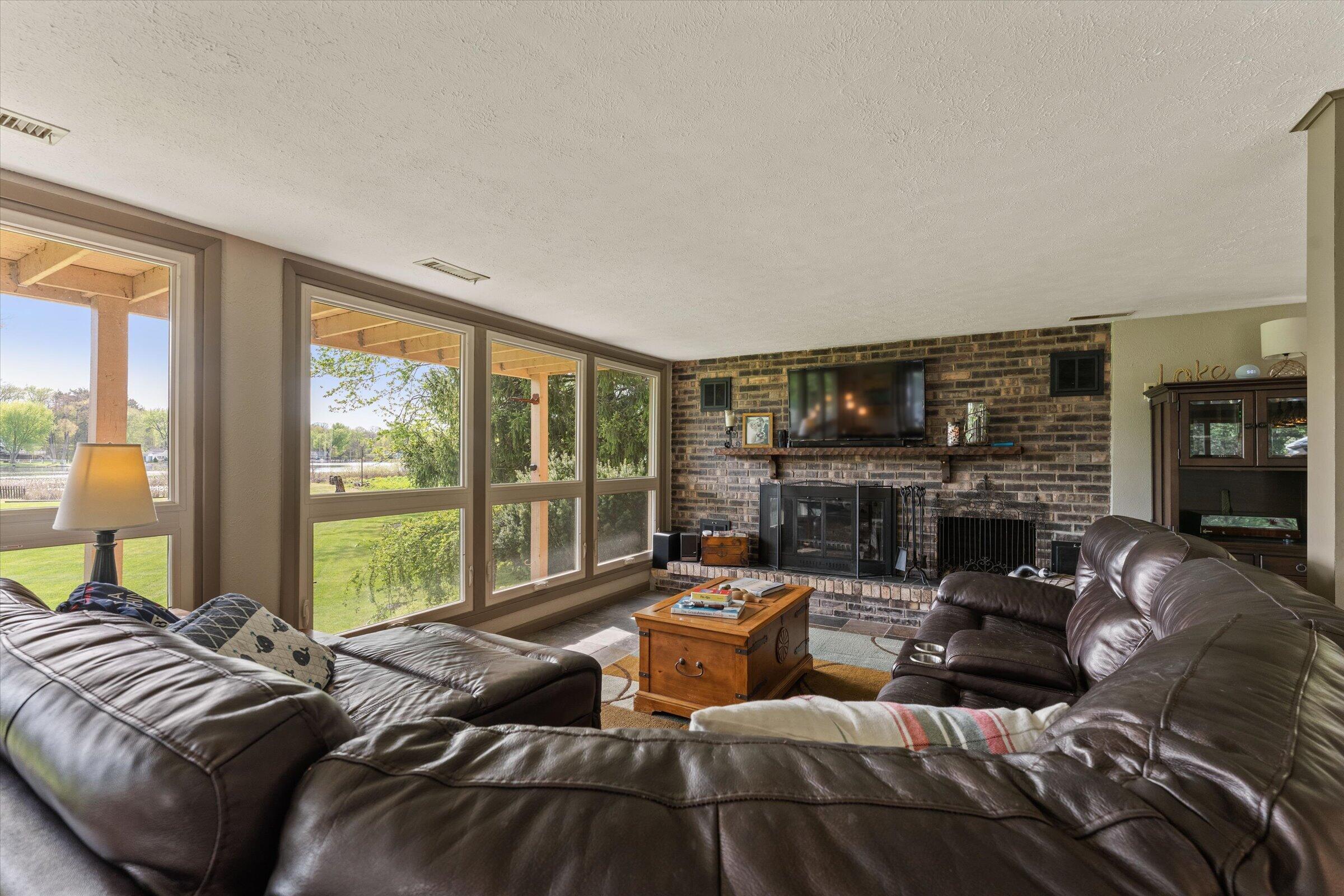 70328 Lakeview Drive Edwardsburg MI 49112