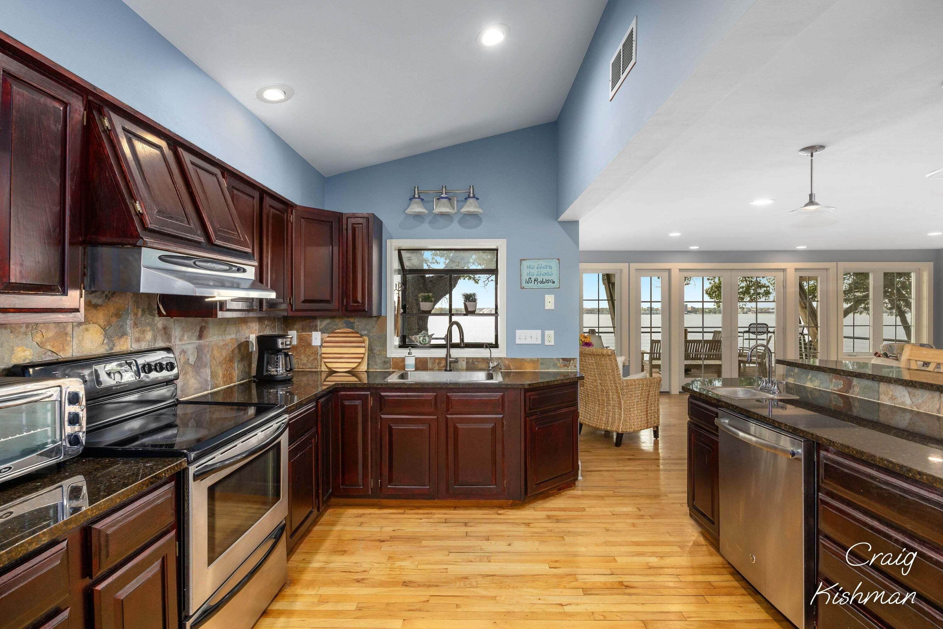 1649 Ruddiman Drive Muskegon MI 49445