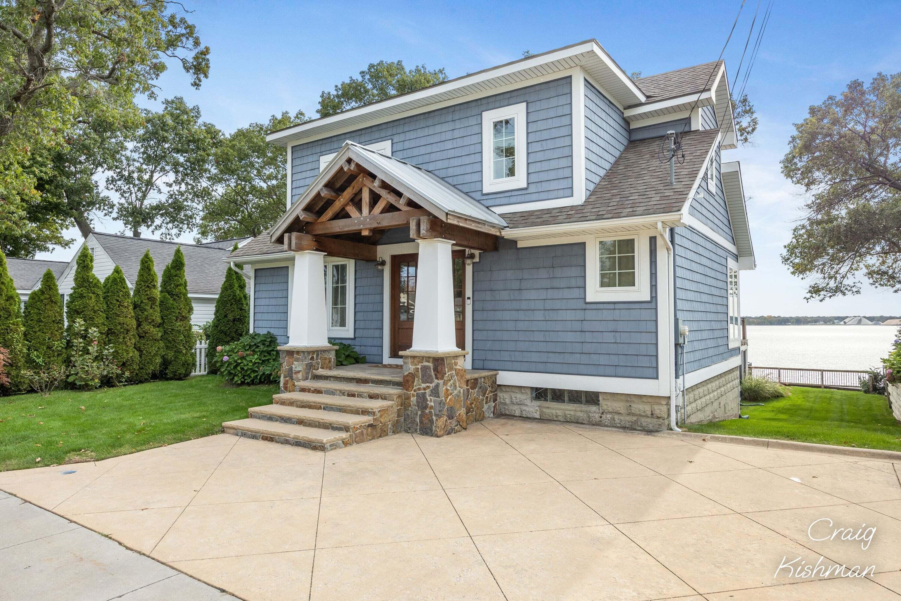1649 Ruddiman Drive Muskegon MI 49445
