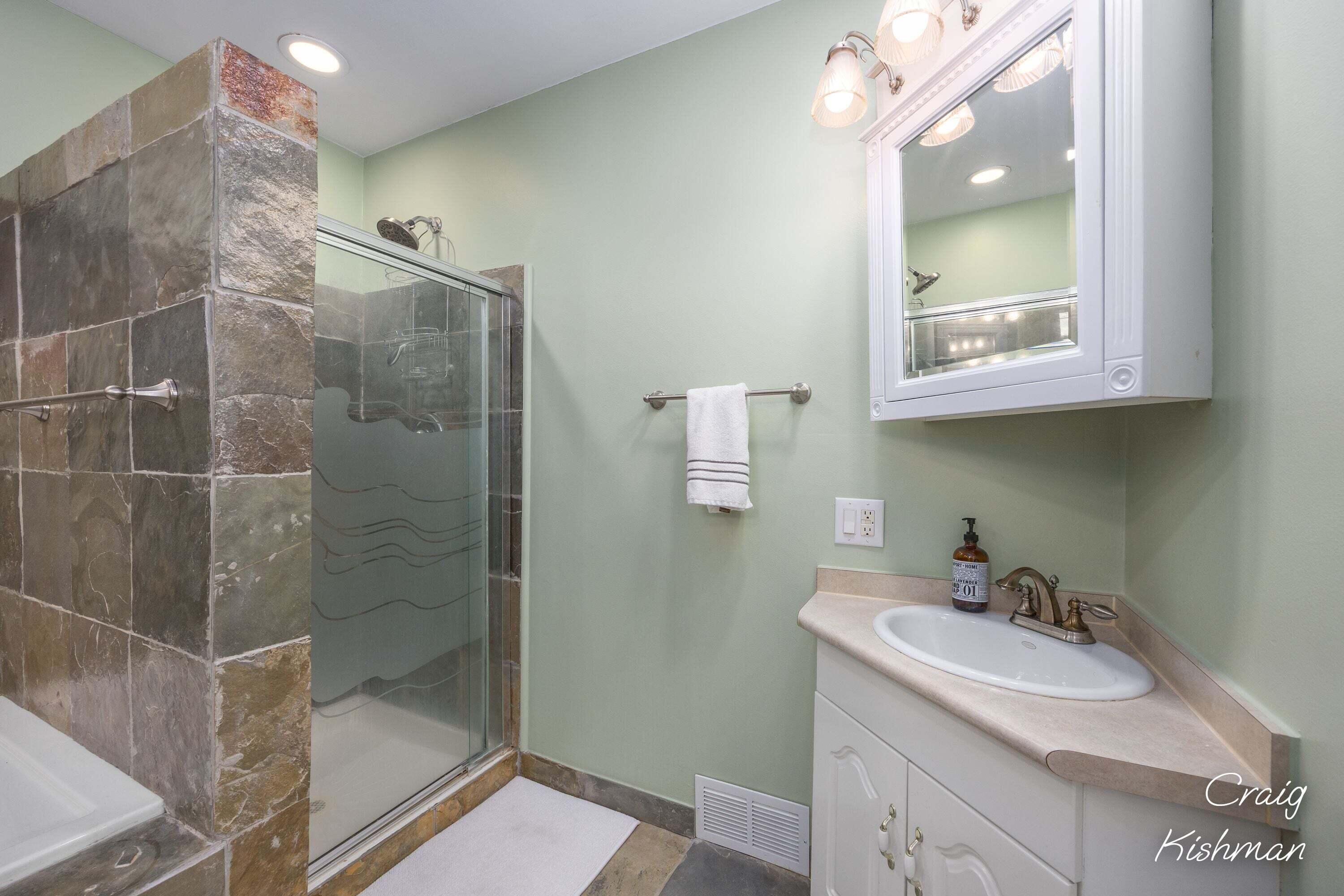 1649 Ruddiman Drive Muskegon MI 49445