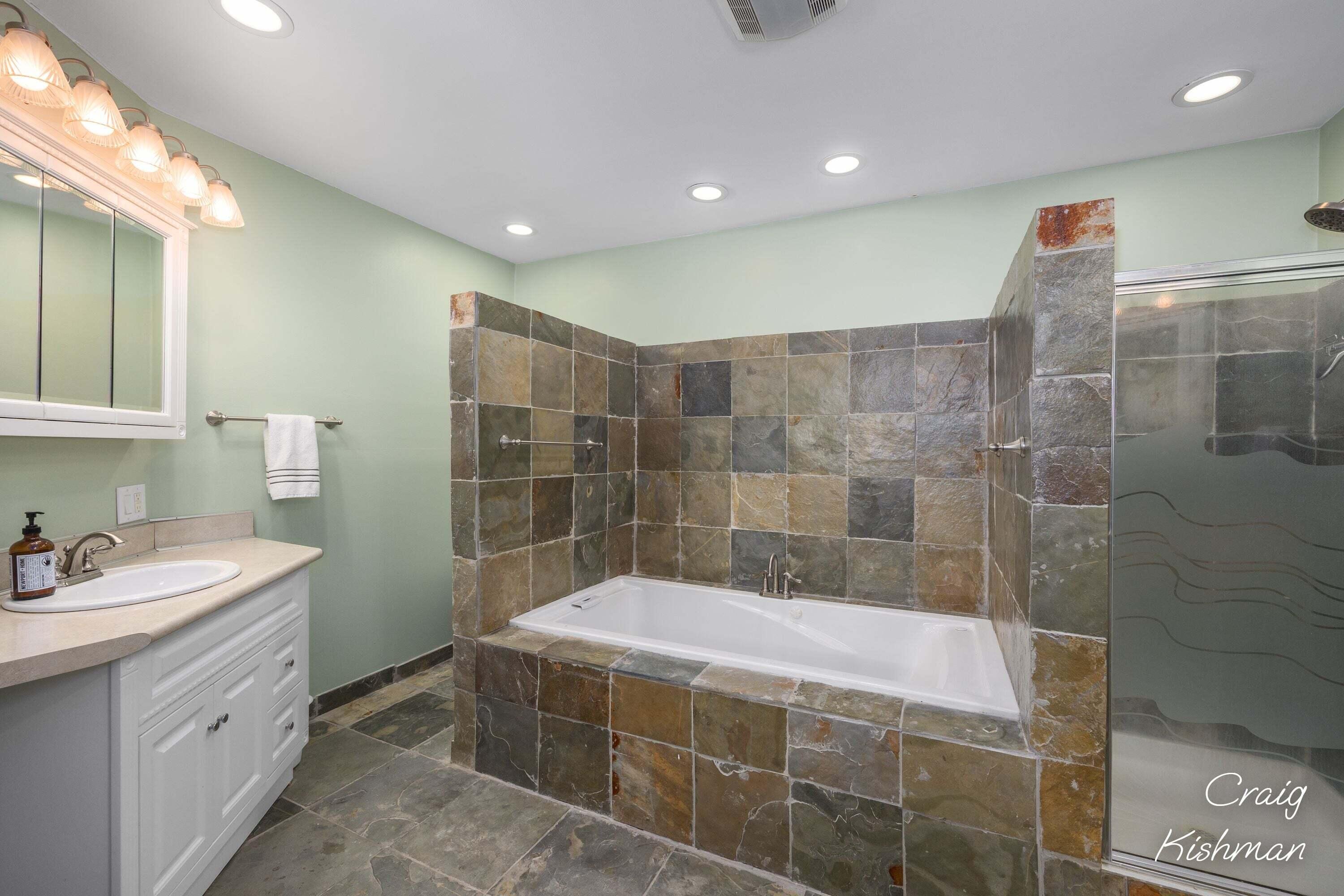 1649 Ruddiman Drive Muskegon MI 49445