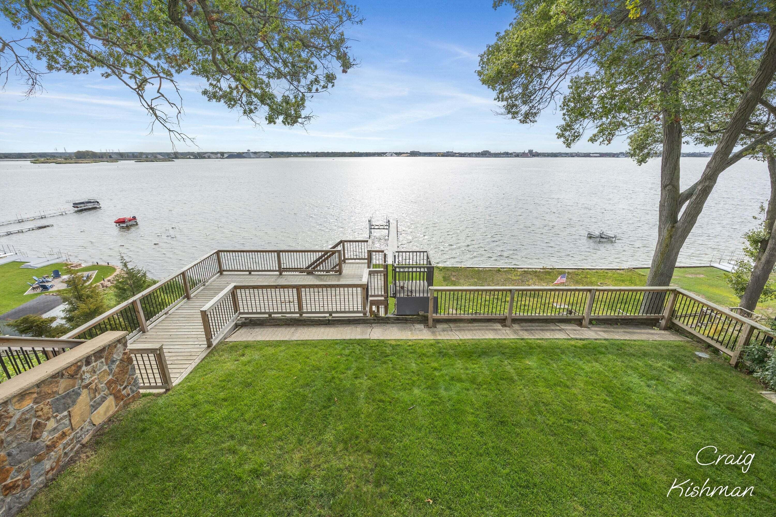 1649 Ruddiman Drive Muskegon MI 49445