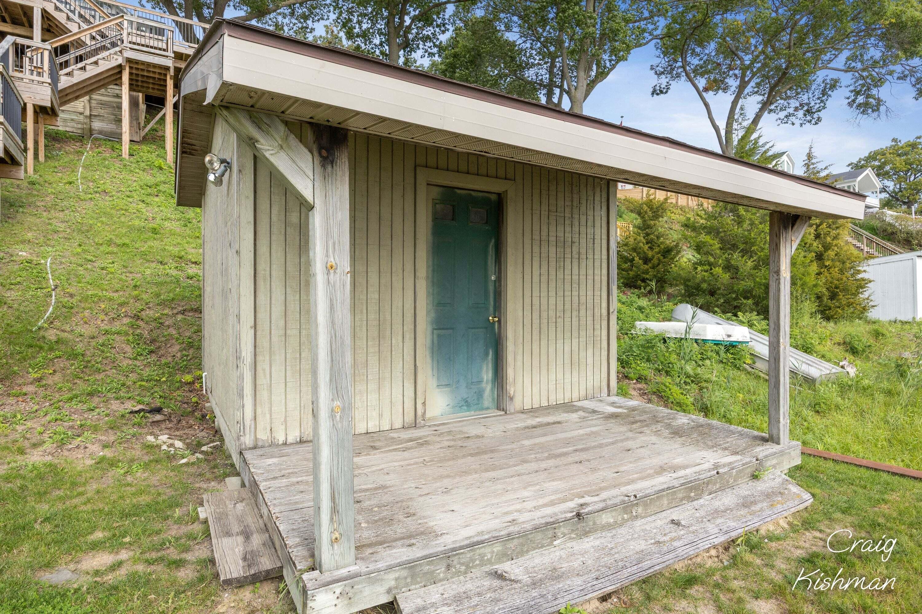 1649 Ruddiman Drive Muskegon MI 49445