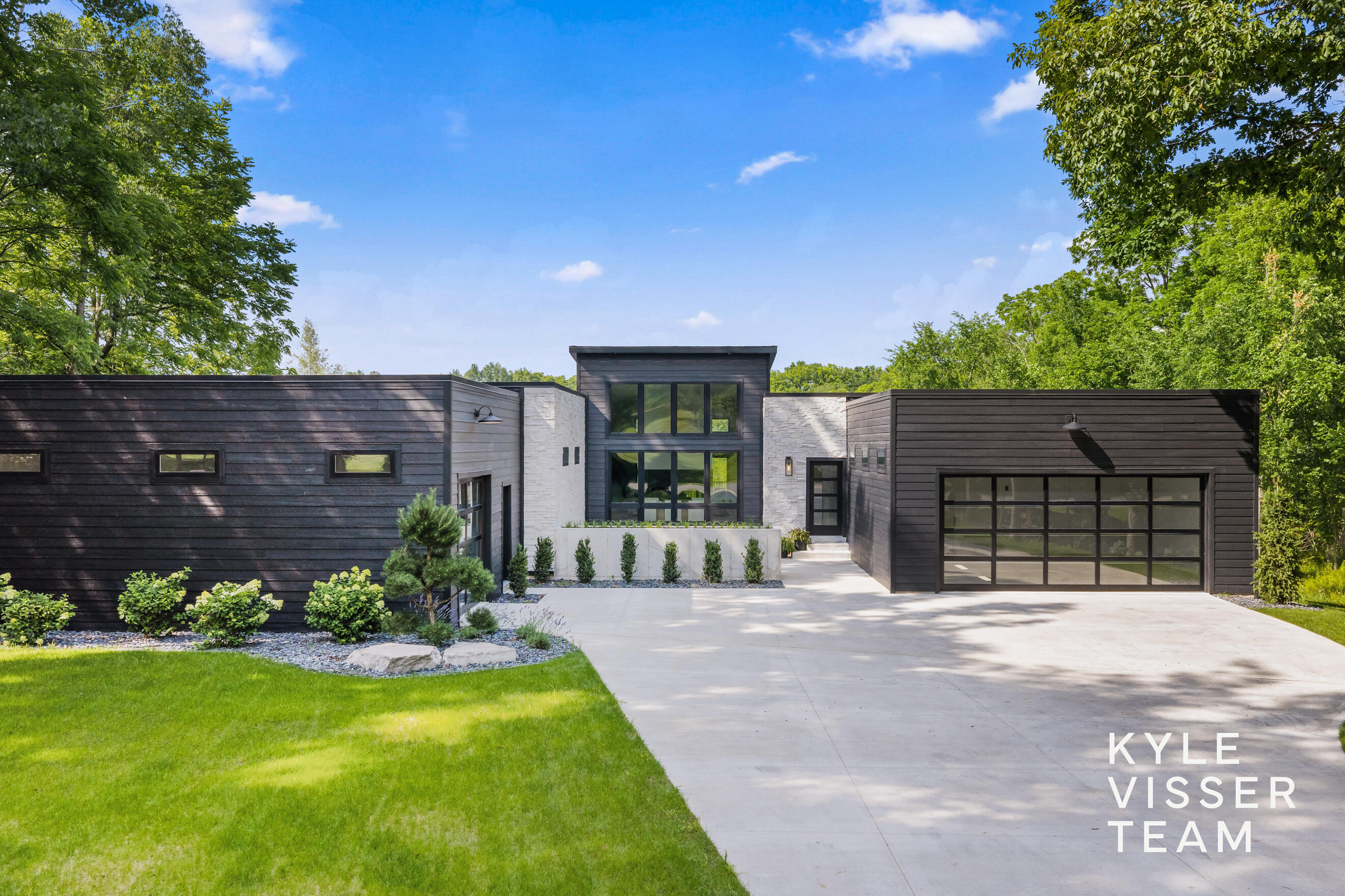 Ada MI, 8151 28TH Street SE