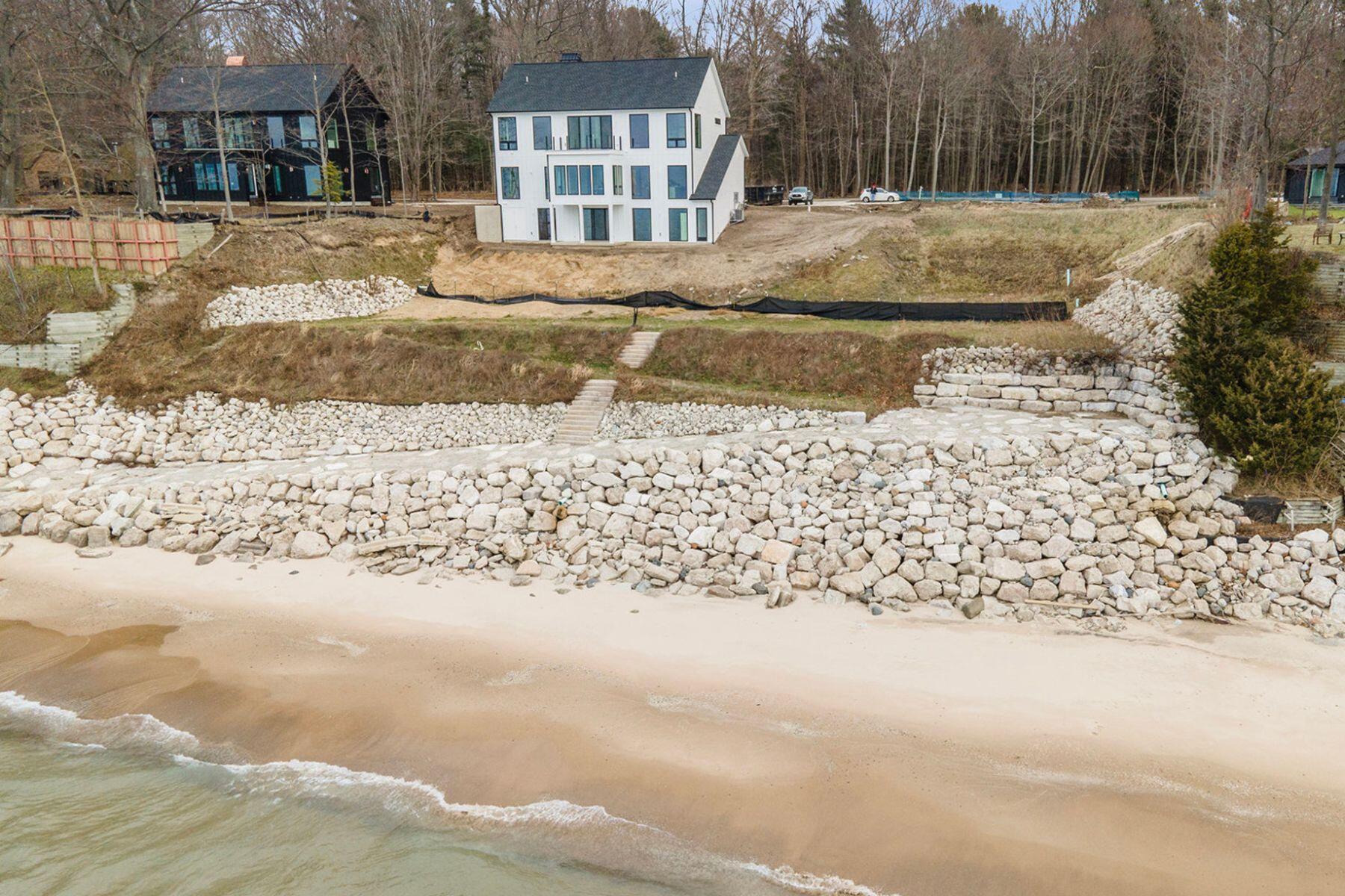 2578 Lakeshore Drive Fennville MI 49408