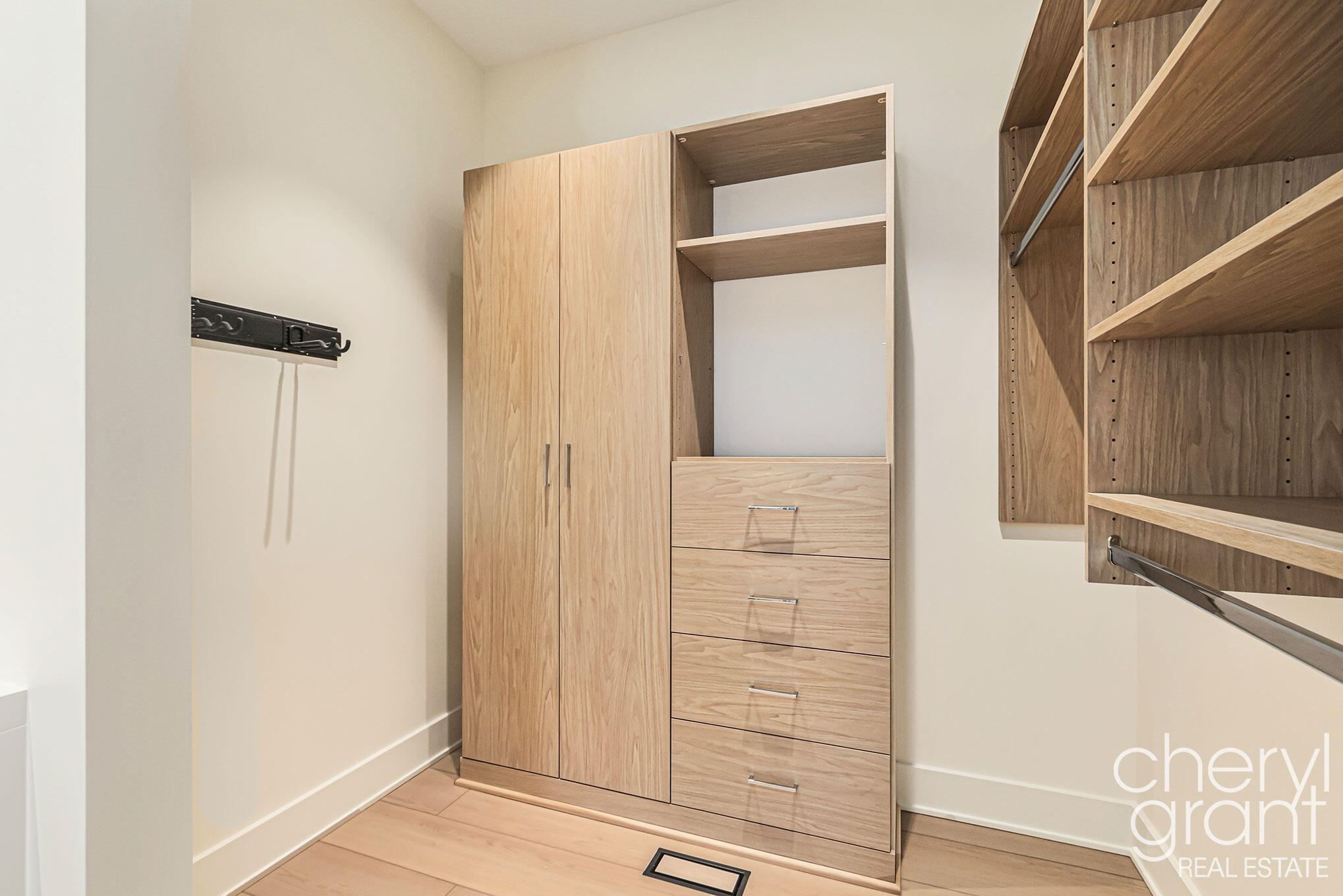 2578 Lakeshore Drive Fennville MI 49408