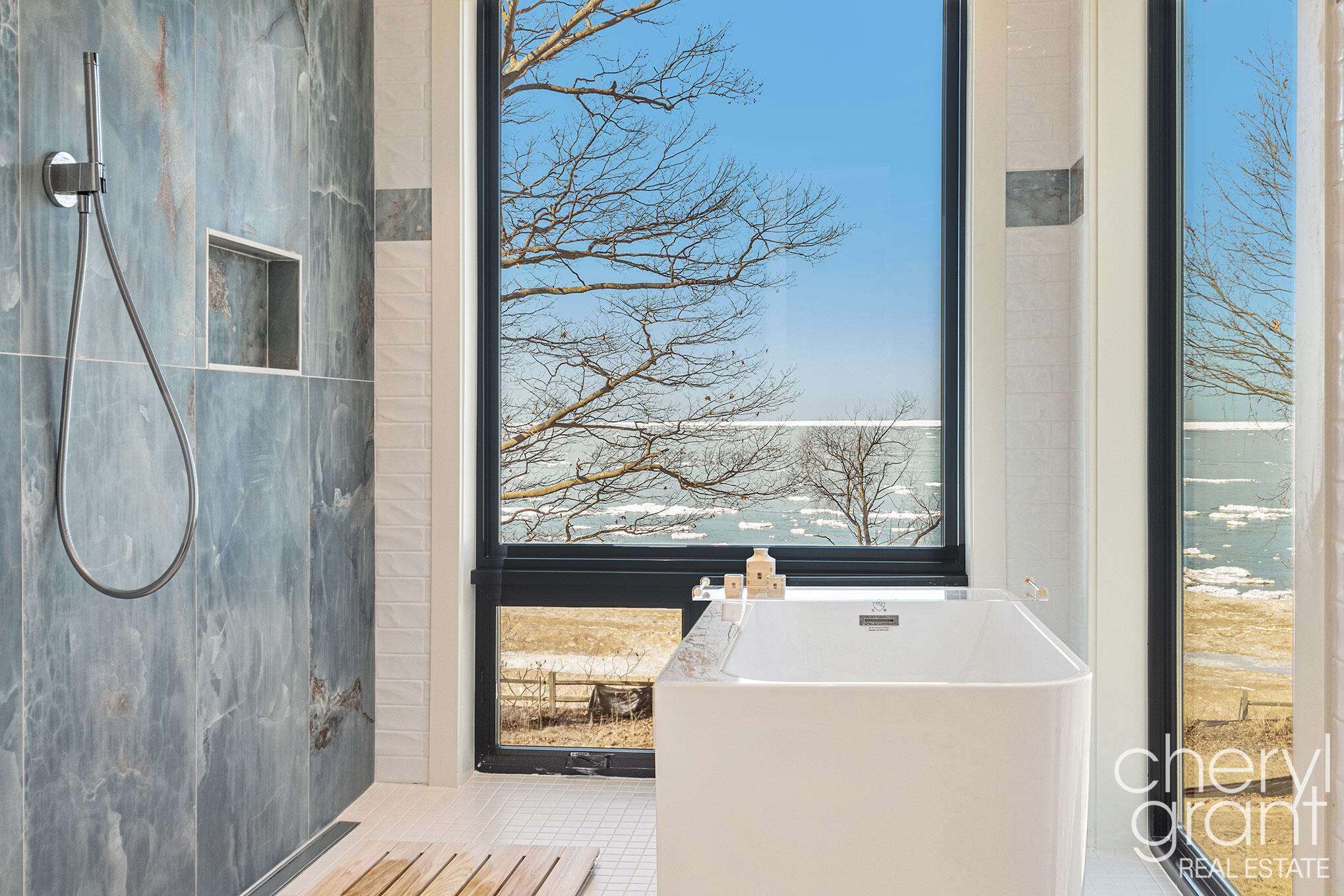 2578 Lakeshore Drive Fennville MI 49408