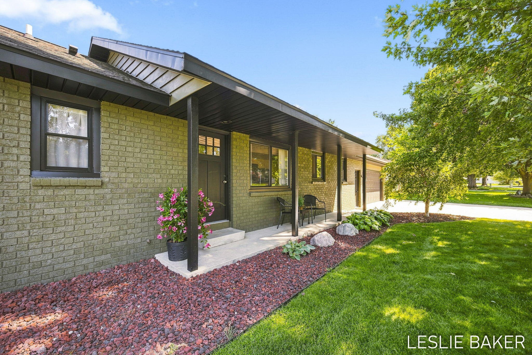 2666 Gay Paree Drive Zeeland MI 49464