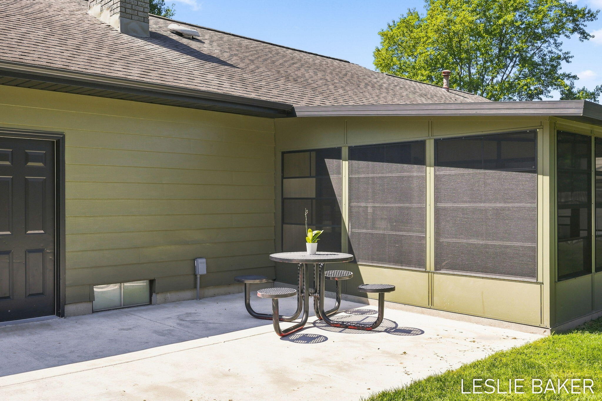 2666 Gay Paree Drive Zeeland MI 49464