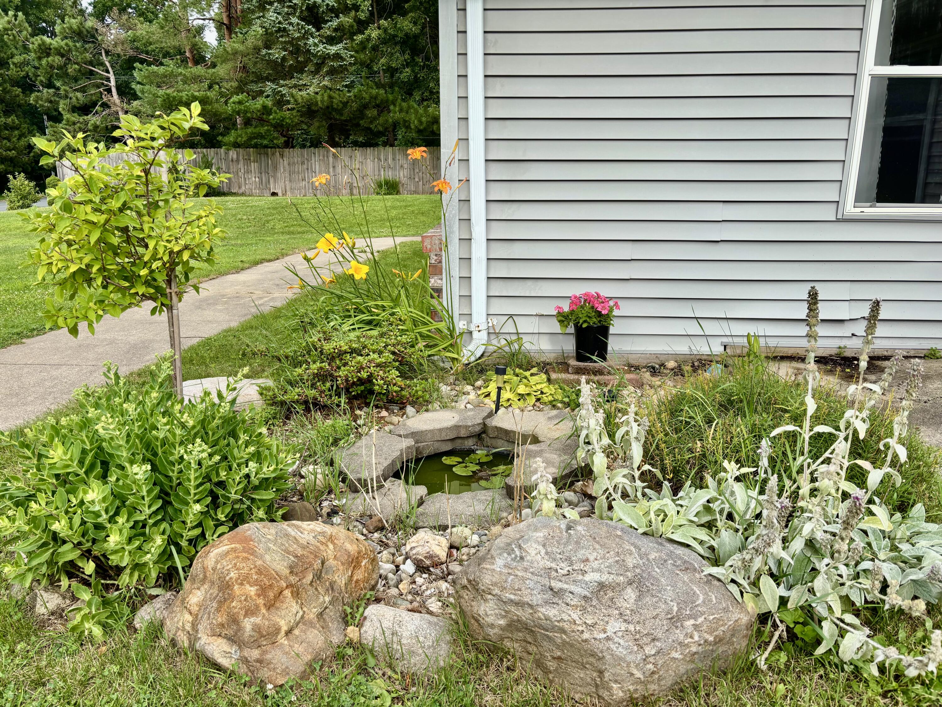 9065 Nature Way Kalamazoo MI 49009