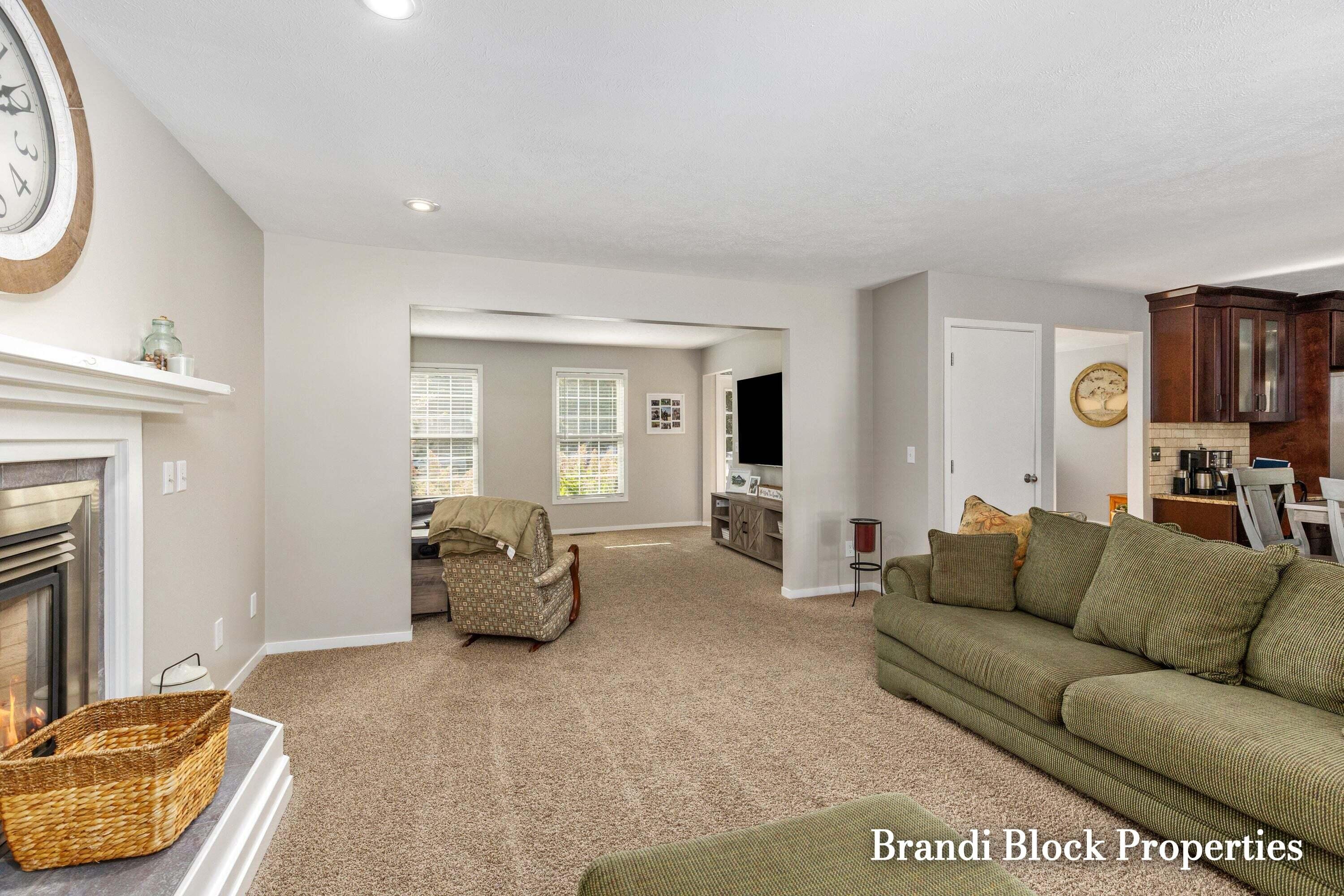 3733 Webber Pines Drive NE Grand Rapids MI 49525