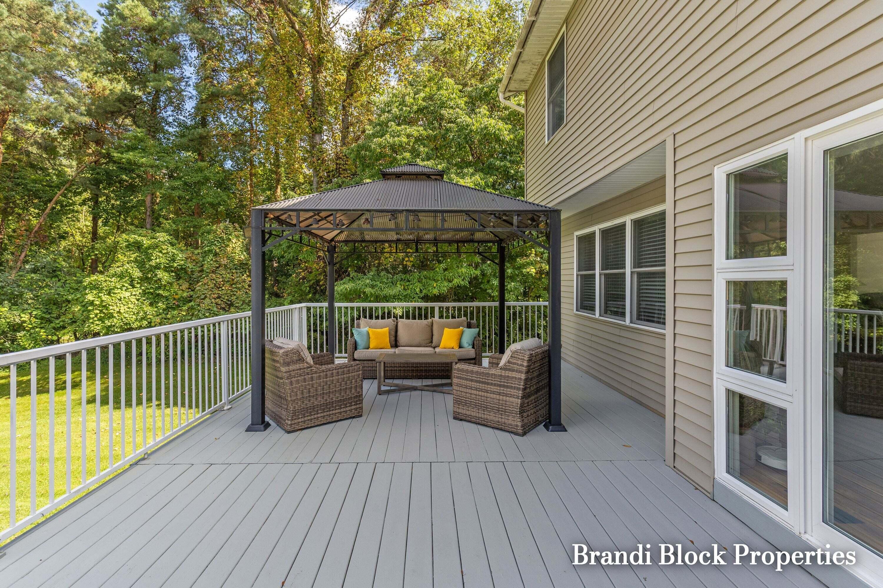 3733 Webber Pines Drive NE Grand Rapids MI 49525