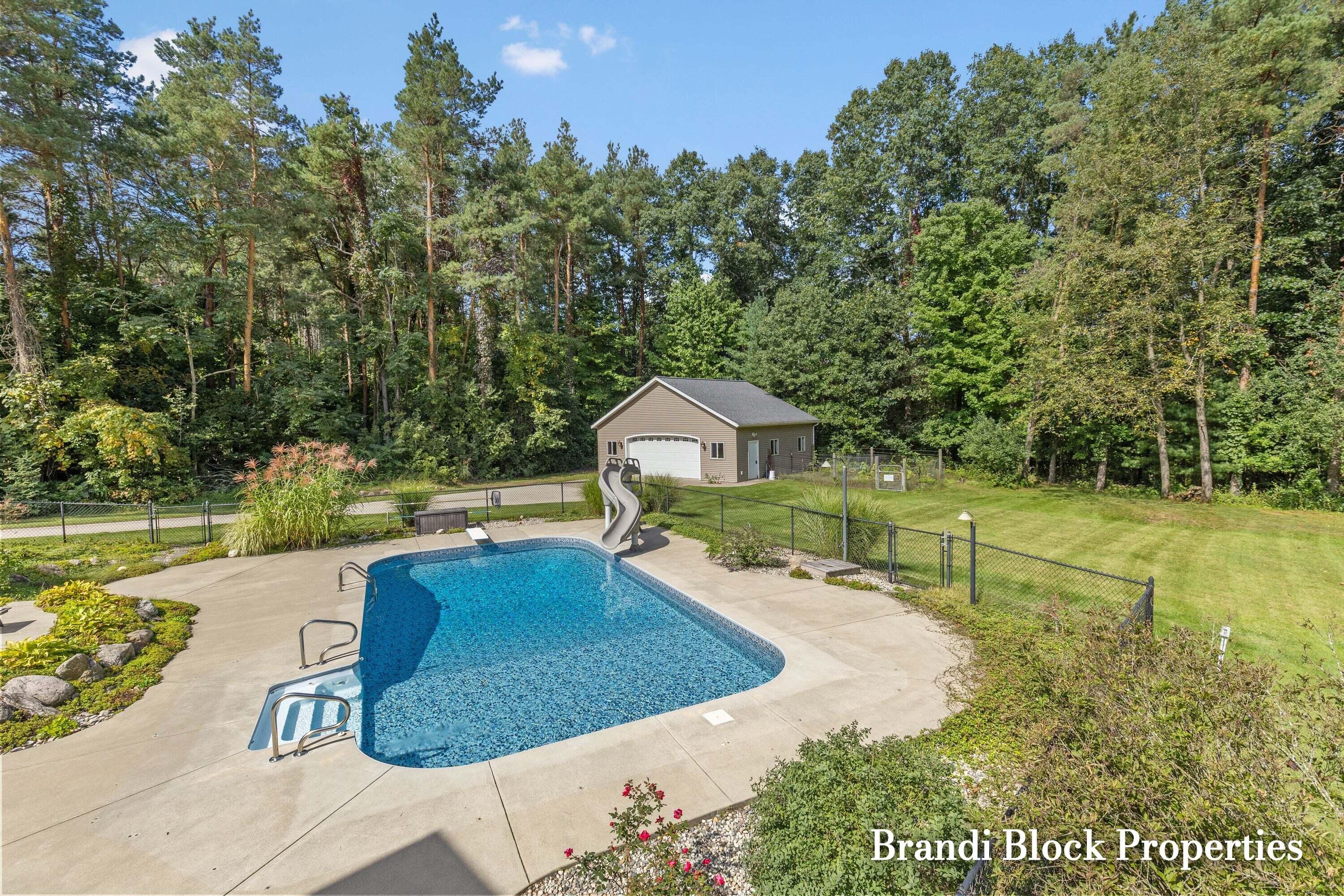 3733 Webber Pines Drive NE Grand Rapids MI 49525