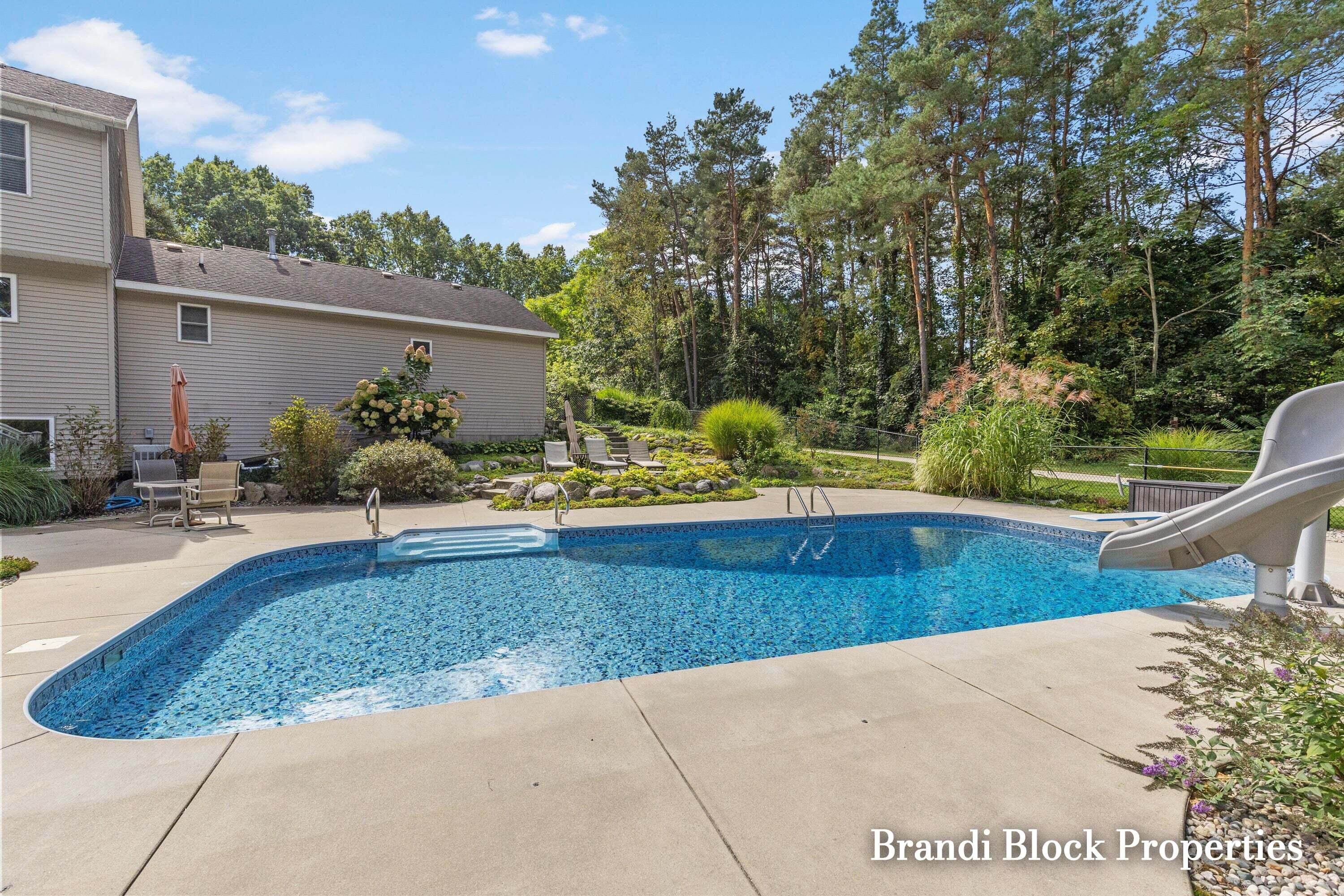 3733 Webber Pines Drive NE Grand Rapids MI 49525