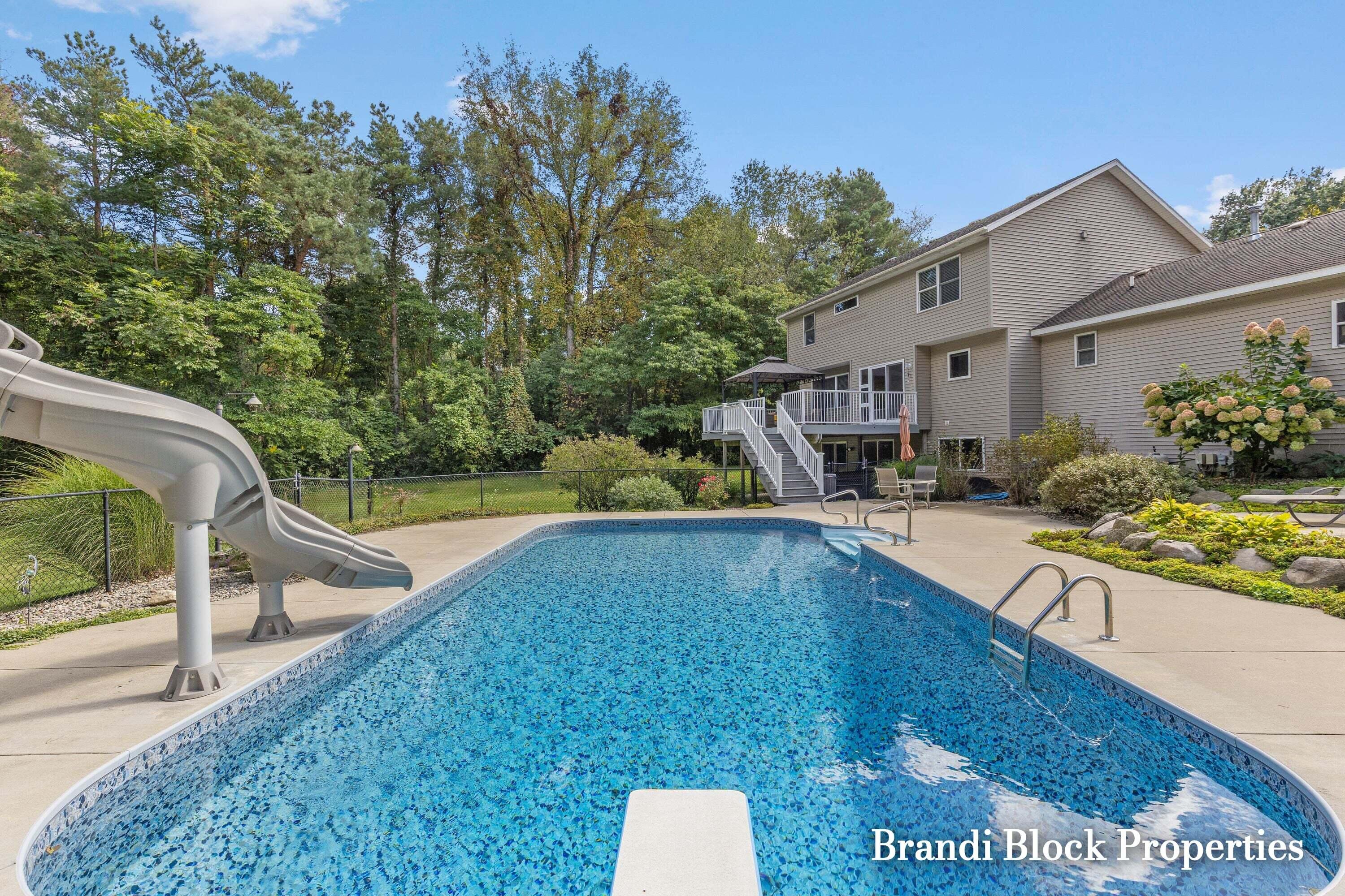 3733 Webber Pines Drive NE Grand Rapids MI 49525