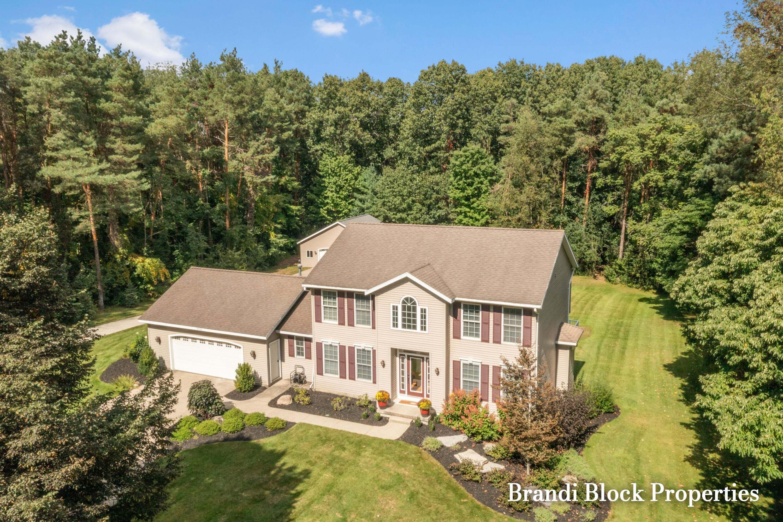 3733 Webber Pines Drive NE Grand Rapids MI 49525