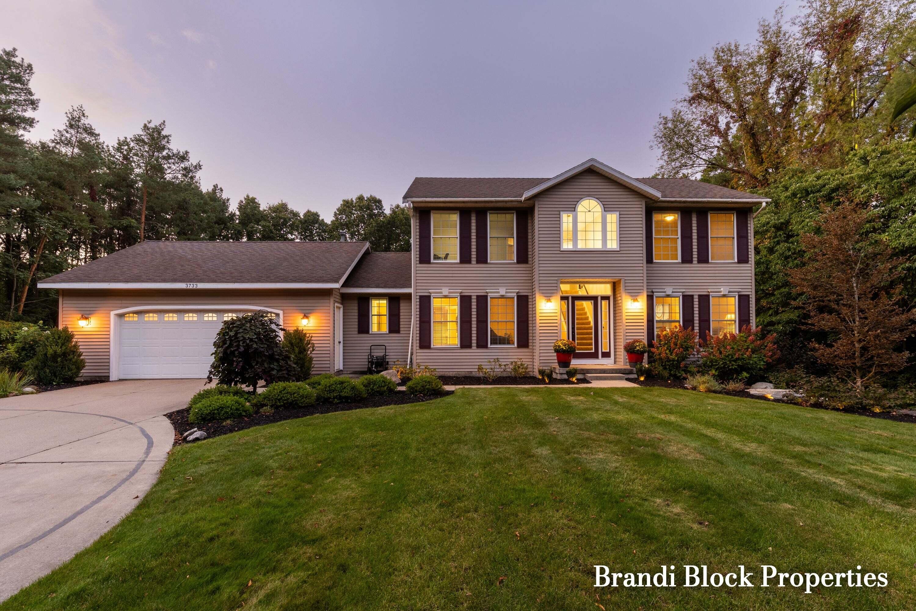 3733 Webber Pines Drive NE Grand Rapids MI 49525
