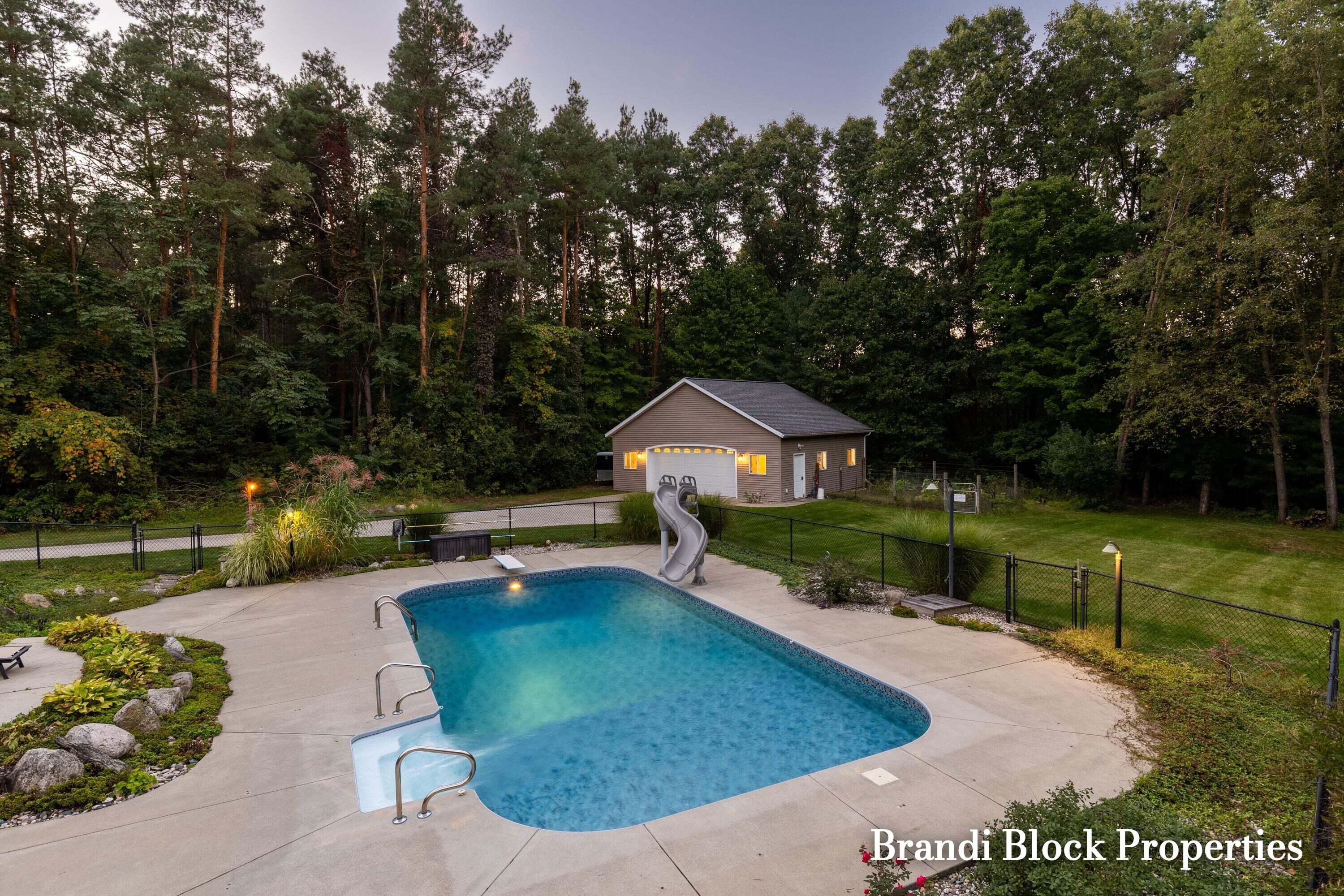 3733 Webber Pines Drive NE Grand Rapids MI 49525