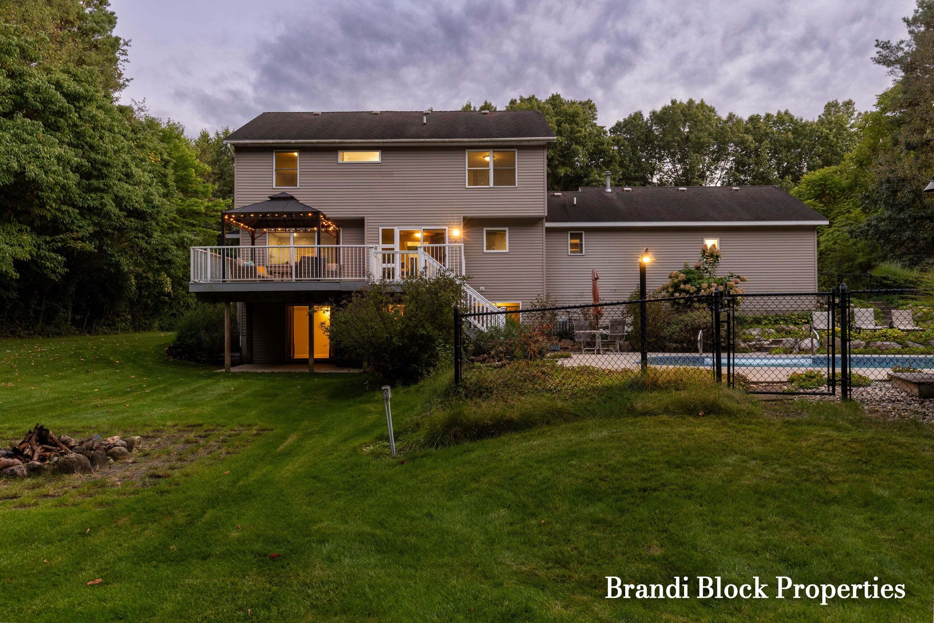 3733 Webber Pines Drive NE Grand Rapids MI 49525
