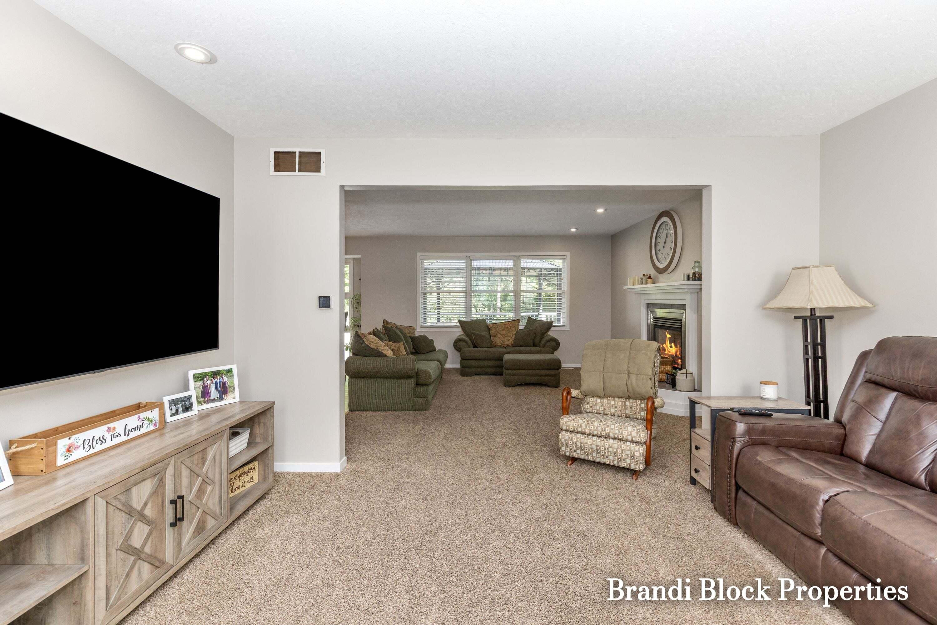 3733 Webber Pines Drive NE Grand Rapids MI 49525