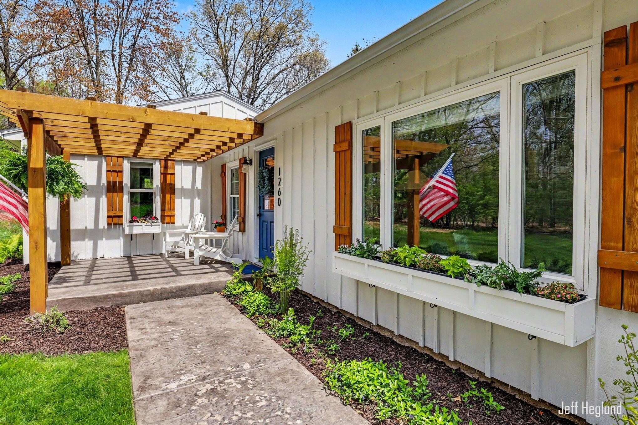 1260 Cramton Avenue NE Ada MI 49301