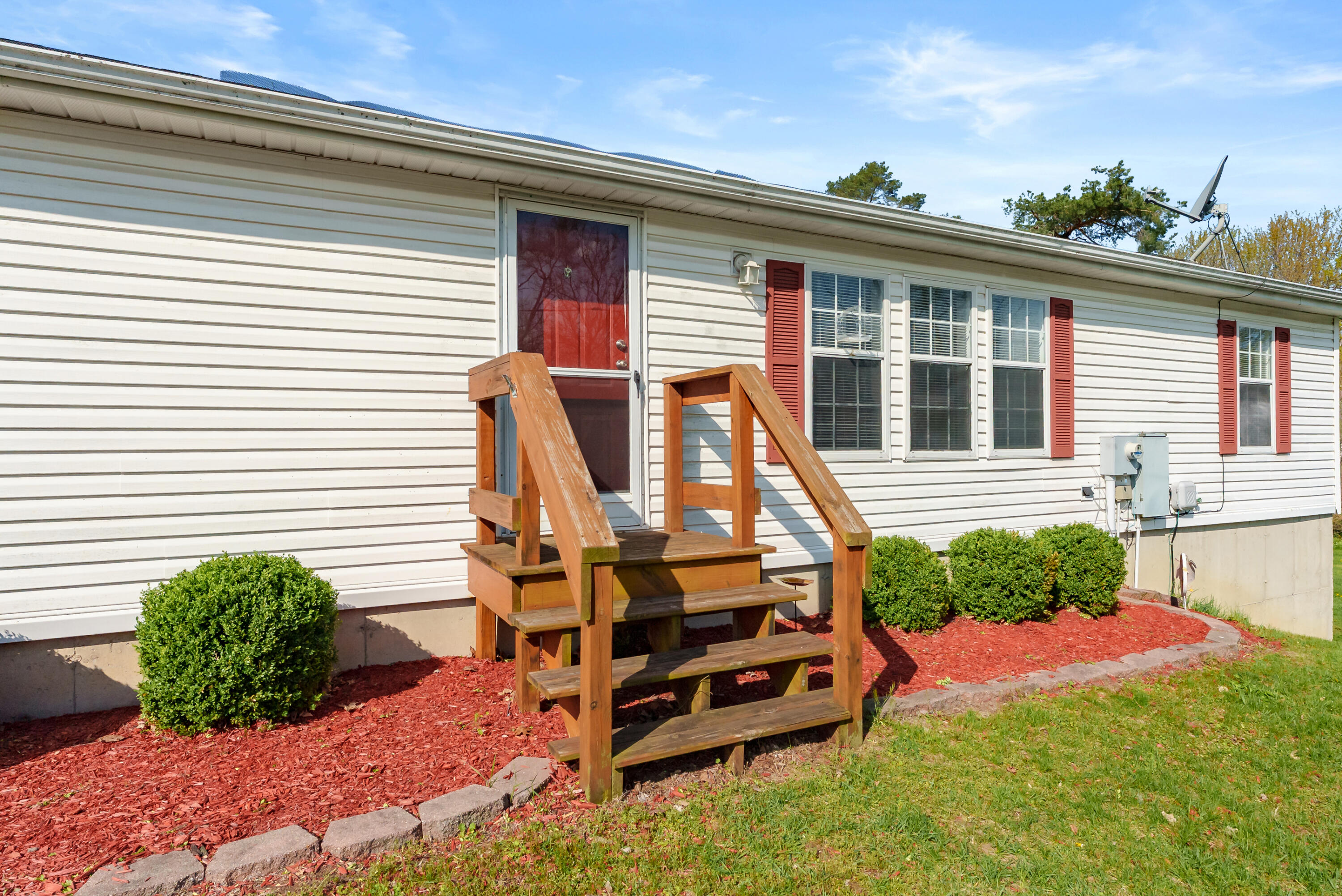 104 Seneca Street Decatur MI 49045