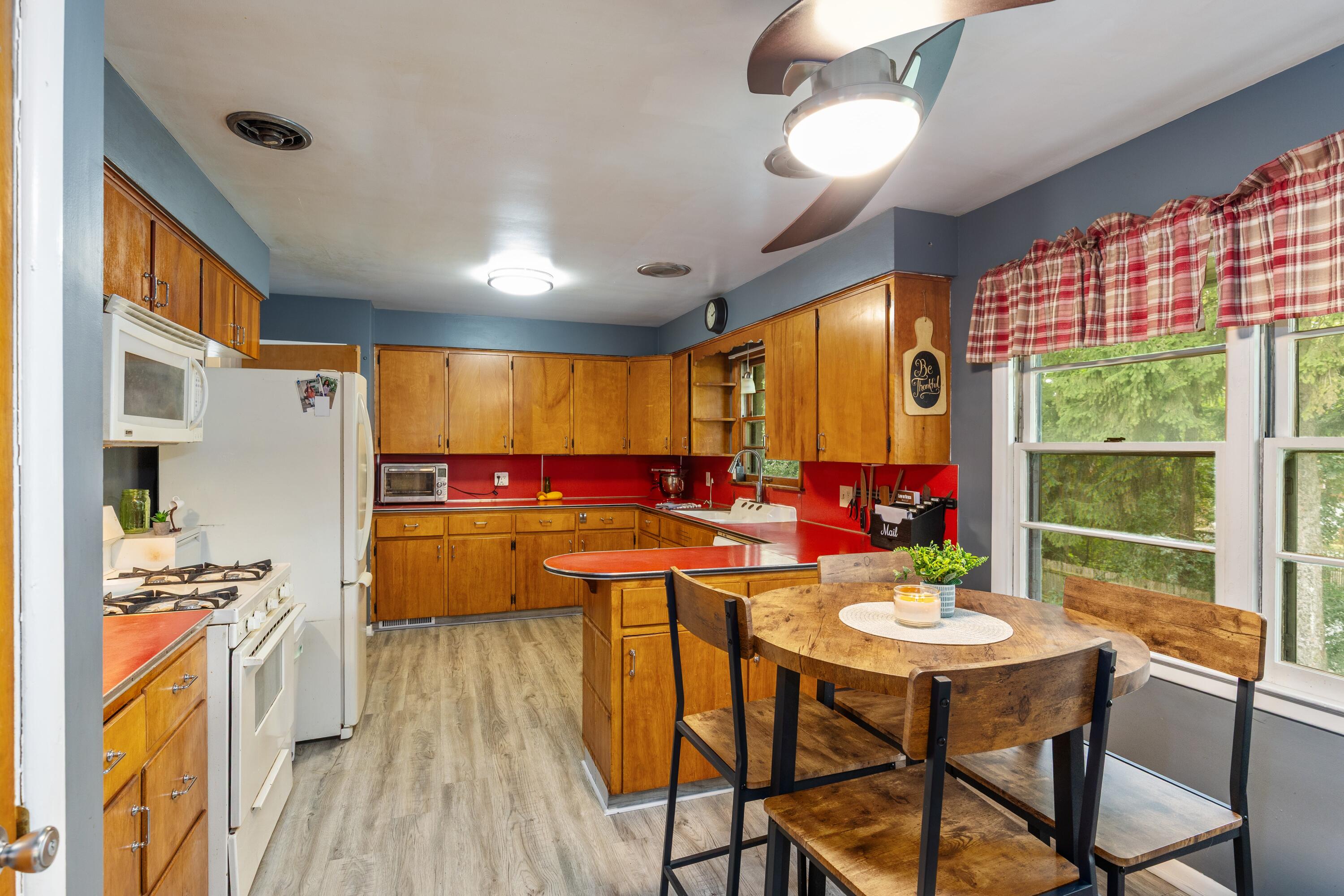1501 Rossman Avenue SE Grand Rapids MI 49507