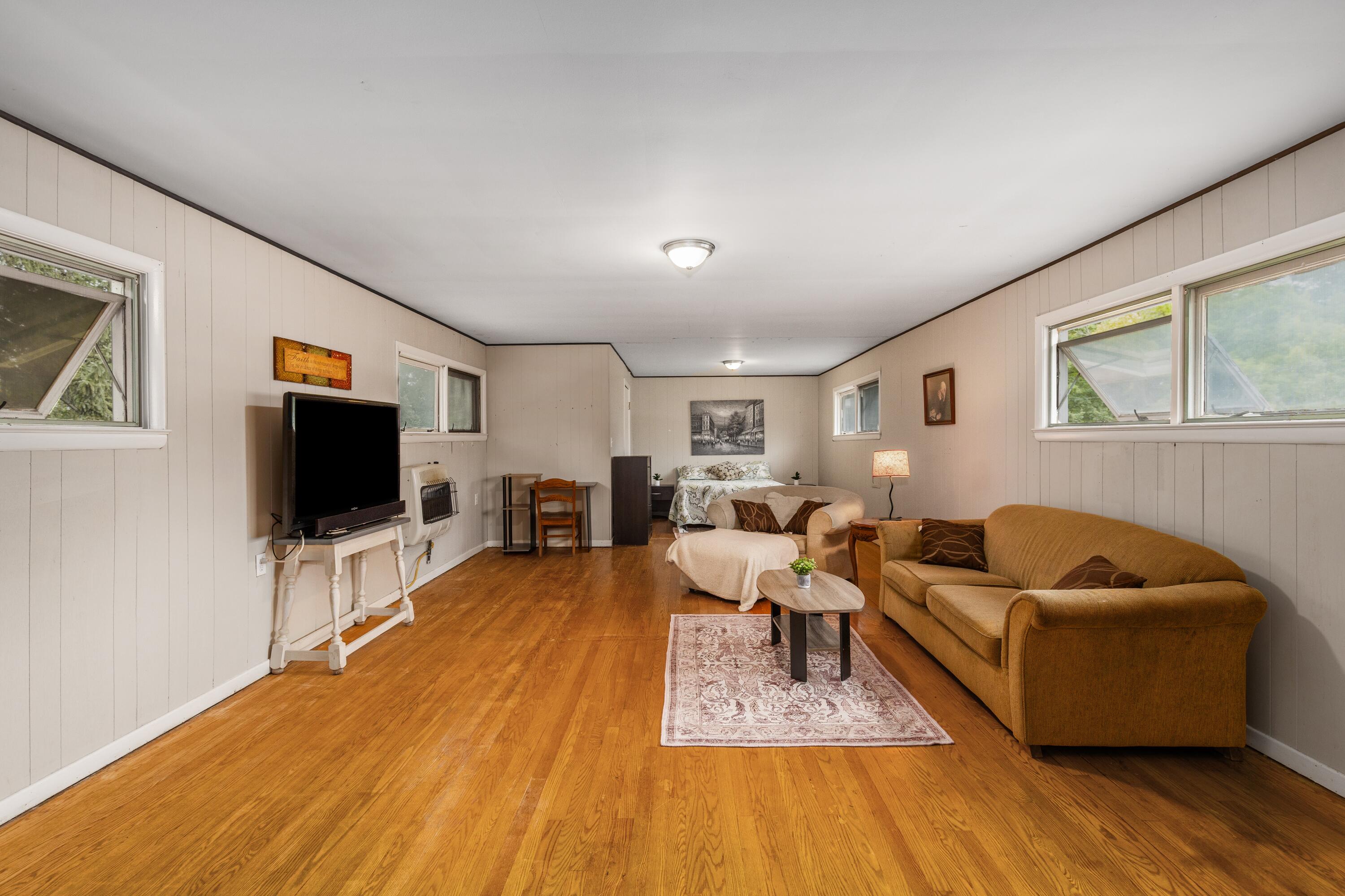 1501 Rossman Avenue SE Grand Rapids MI 49507