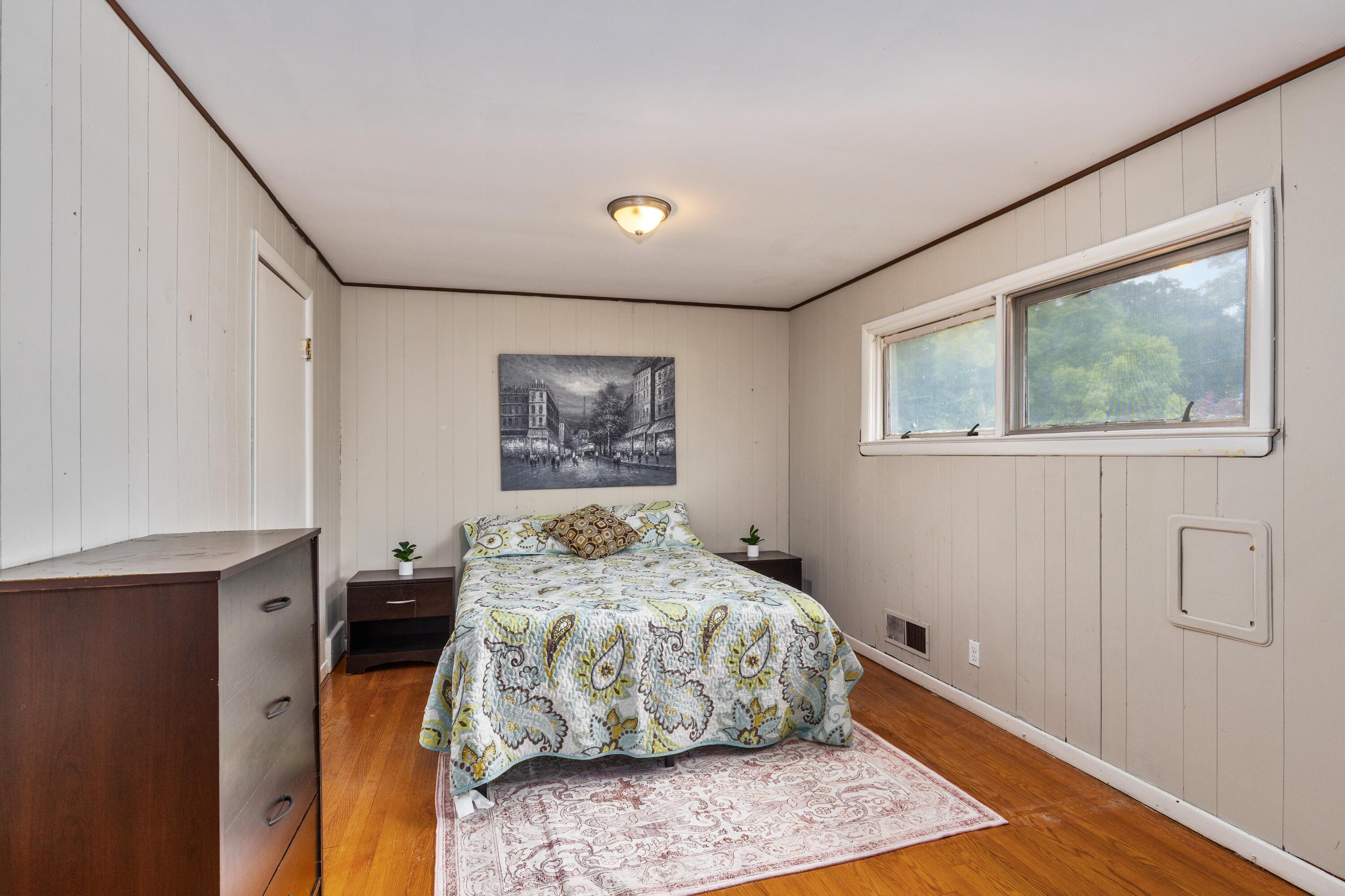 1501 Rossman Avenue SE Grand Rapids MI 49507