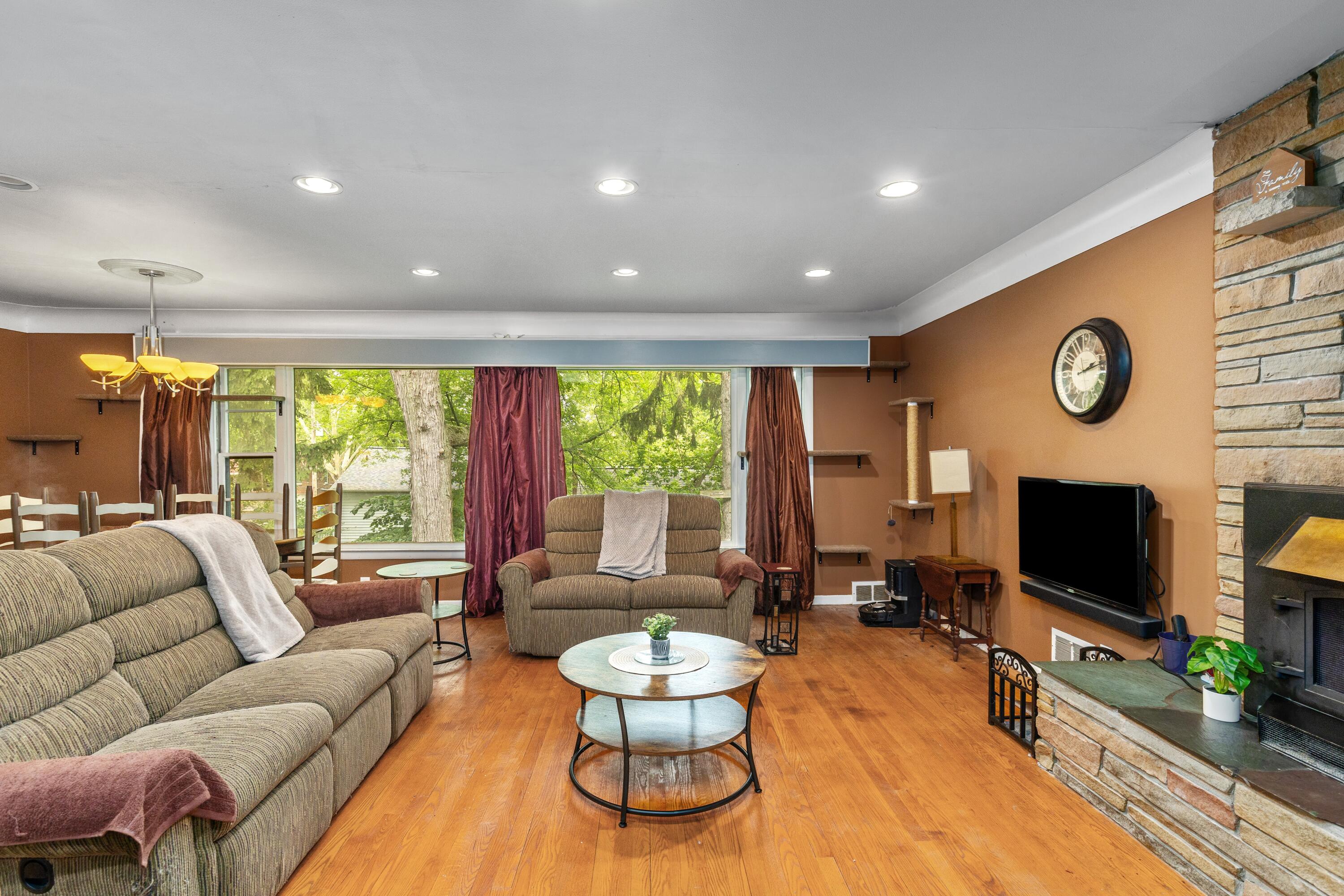 1501 Rossman Avenue SE Grand Rapids MI 49507