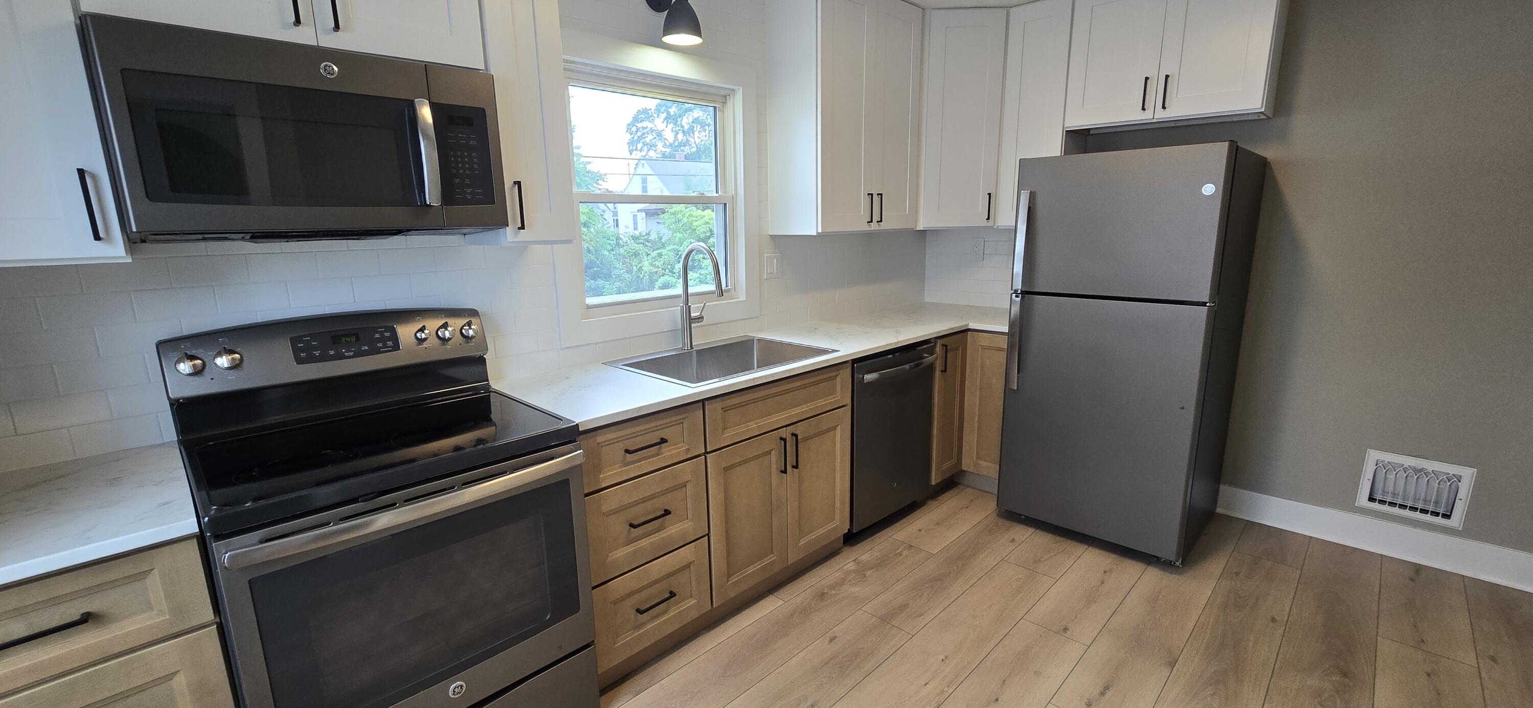1349 W Summit Avenue Muskegon MI 49441