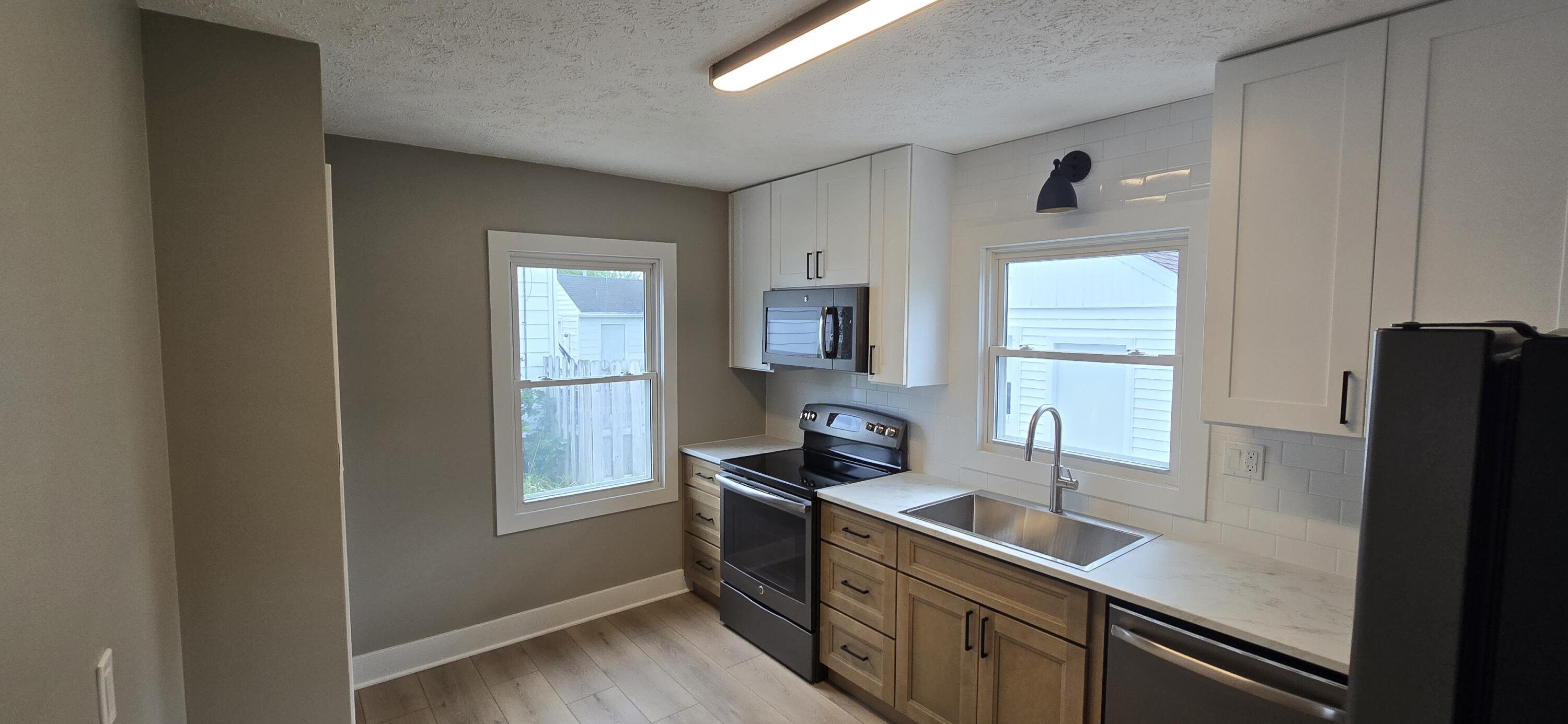 1349 W Summit Avenue Muskegon MI 49441