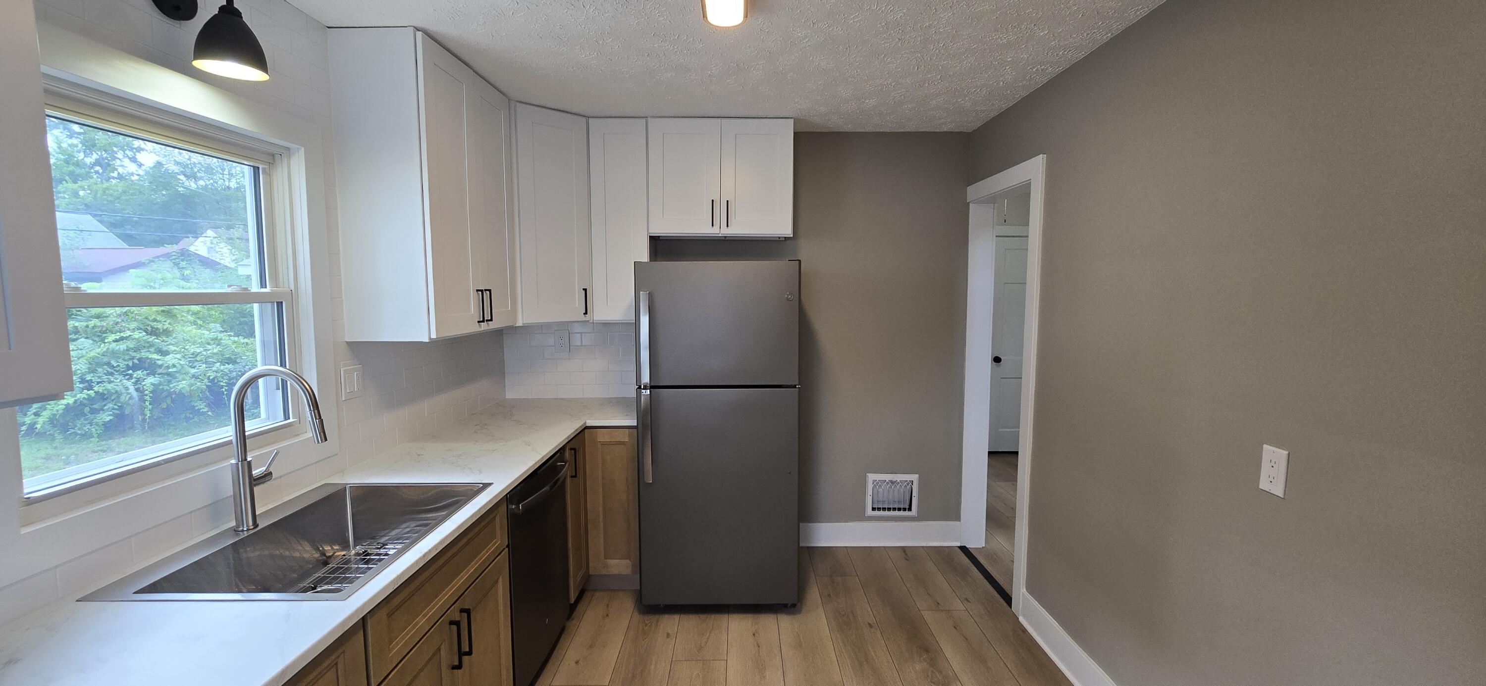 1349 W Summit Avenue Muskegon MI 49441