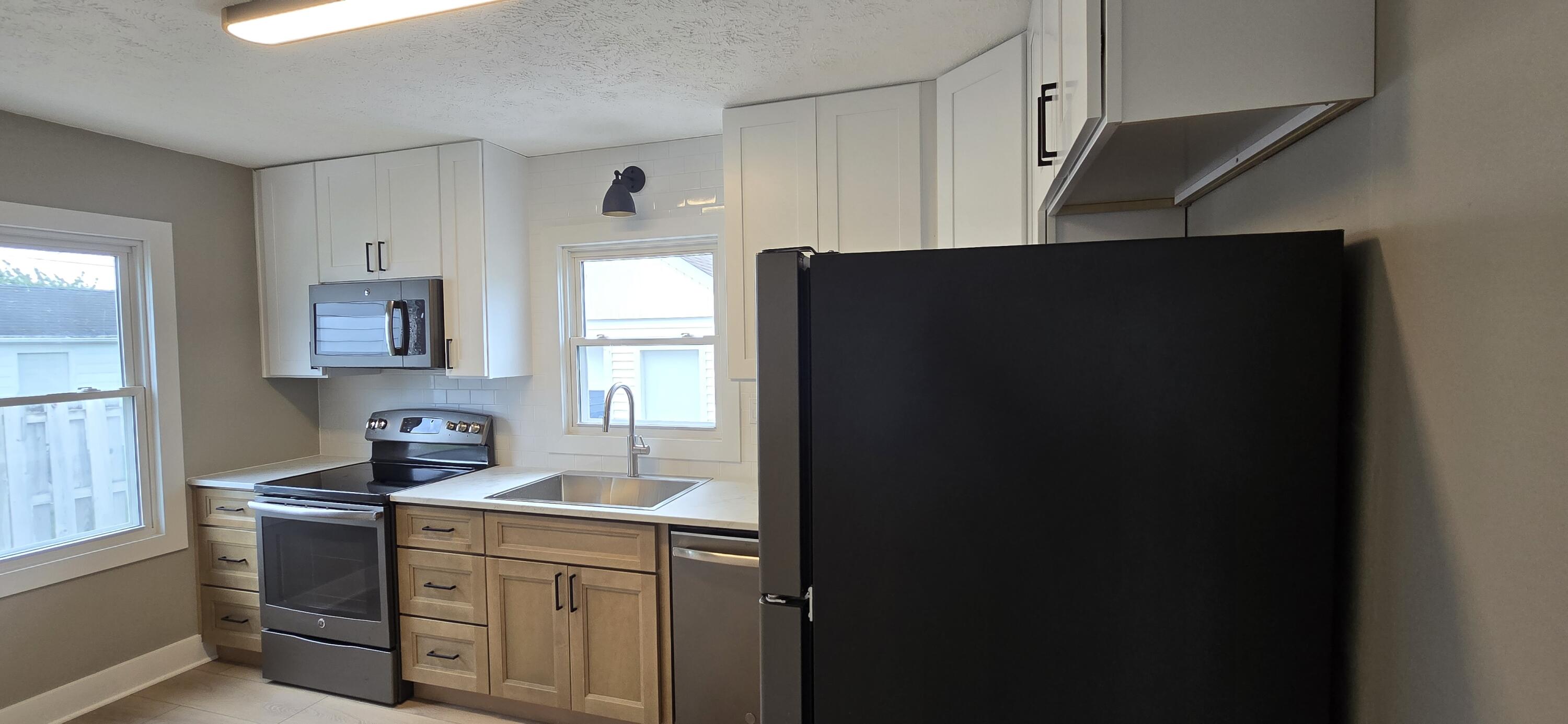 1349 W Summit Avenue Muskegon MI 49441