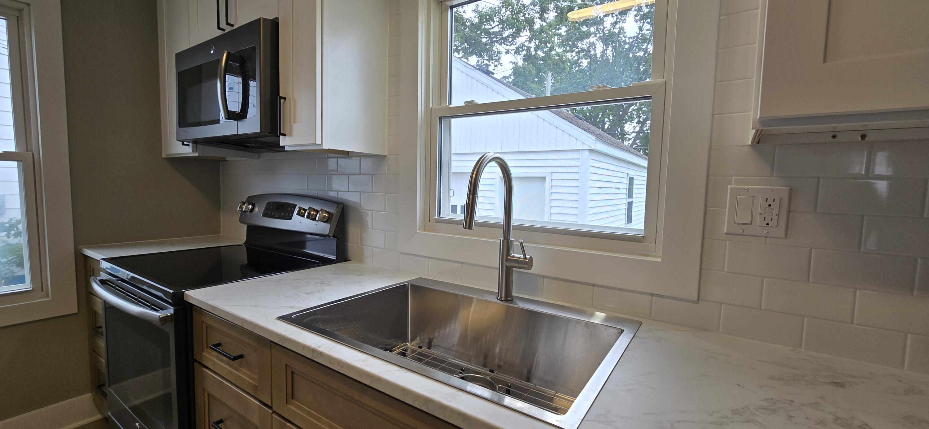 1349 W Summit Avenue Muskegon MI 49441
