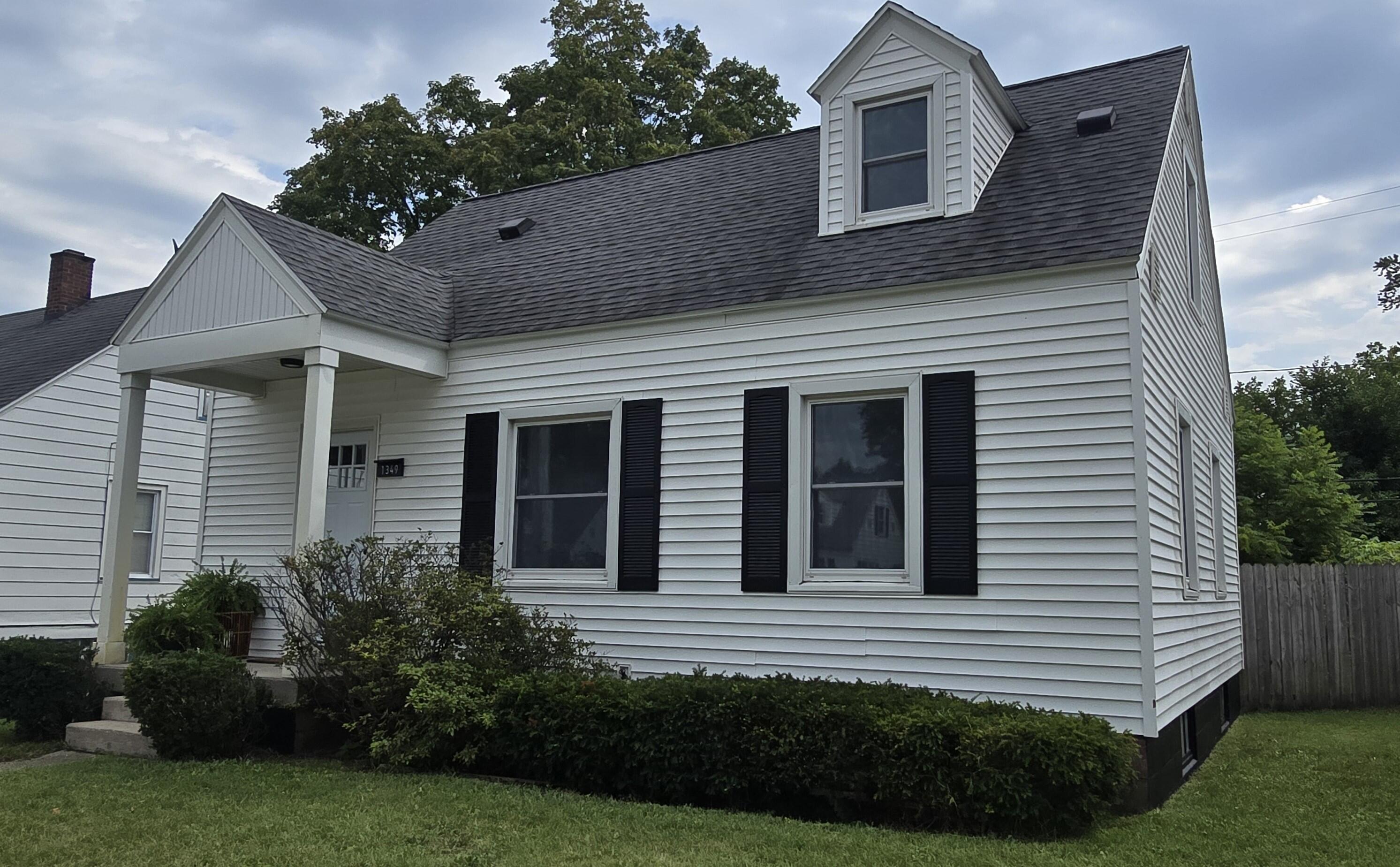 1349 W Summit Avenue Muskegon MI 49441
