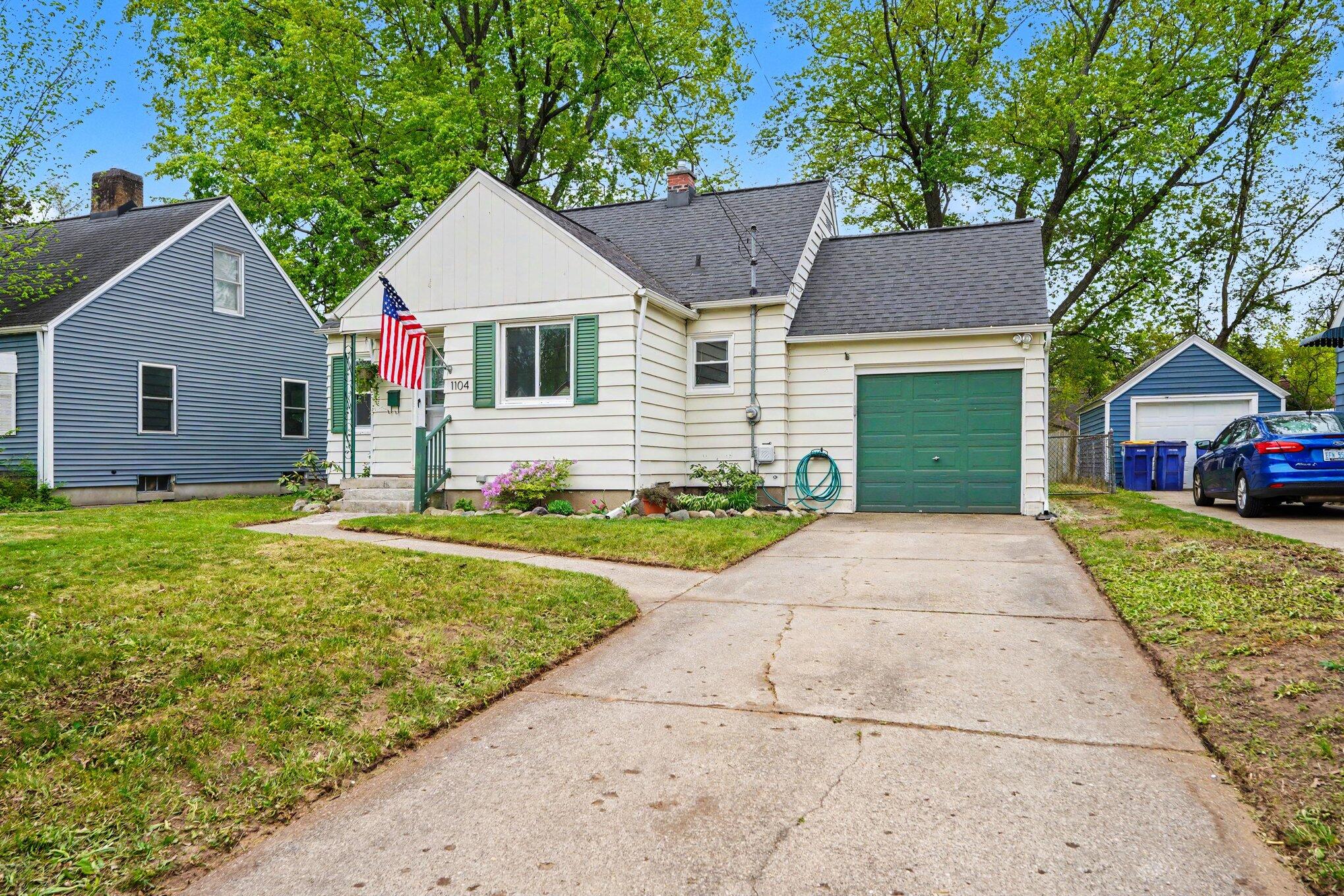 1104 Hoyt Street SE Grand Rapids MI 49507