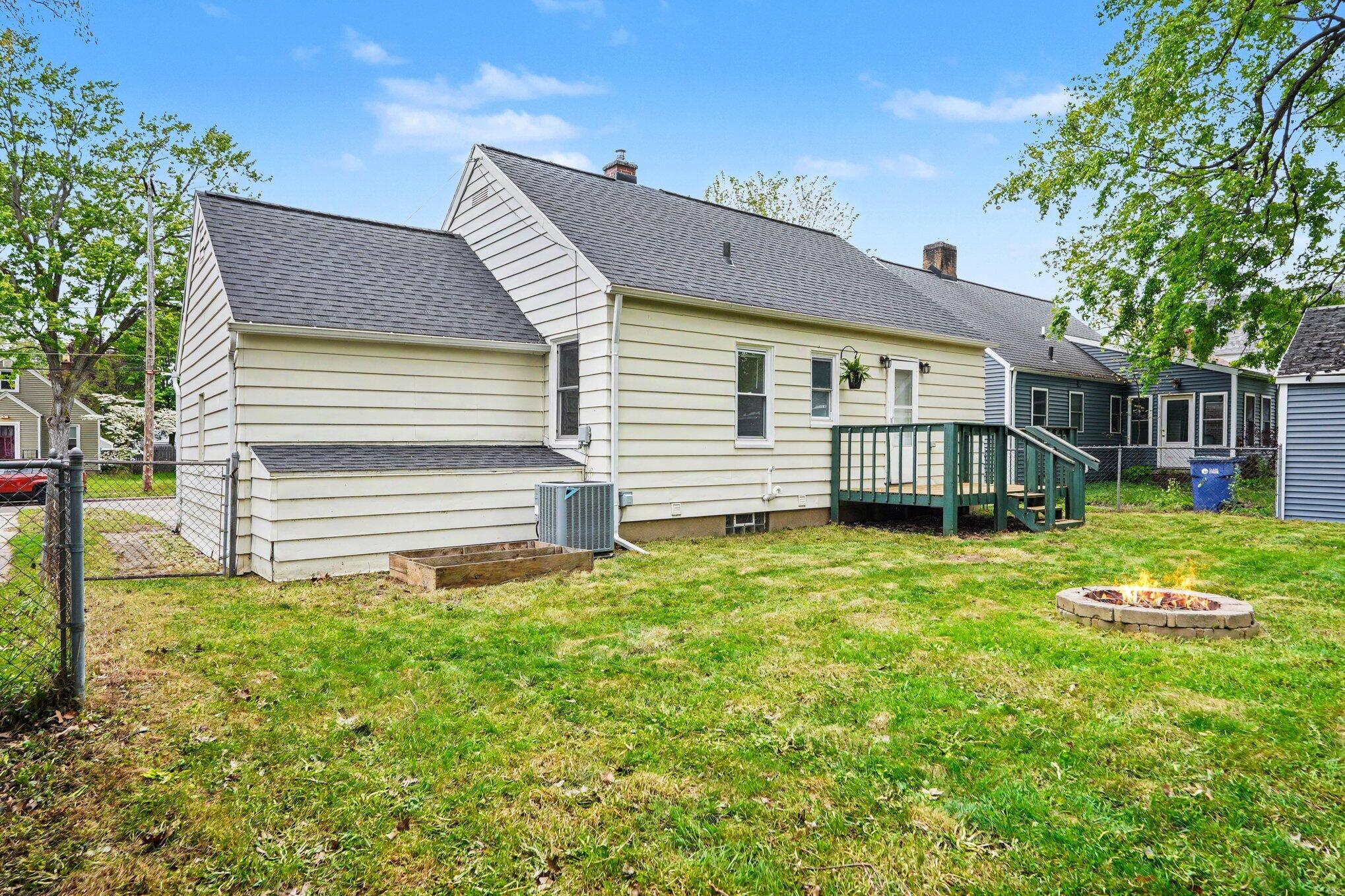 1104 Hoyt Street SE Grand Rapids MI 49507
