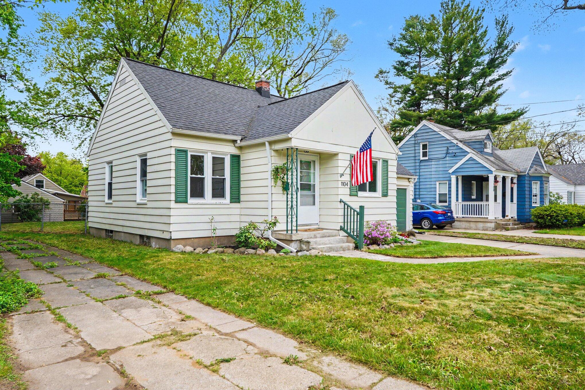 1104 Hoyt Street SE Grand Rapids MI 49507