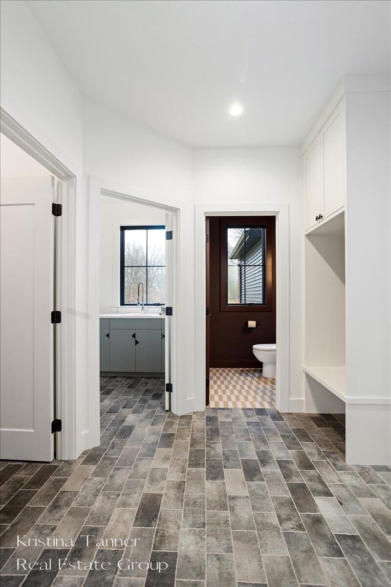 742 Honey Creek Ada MI 49301