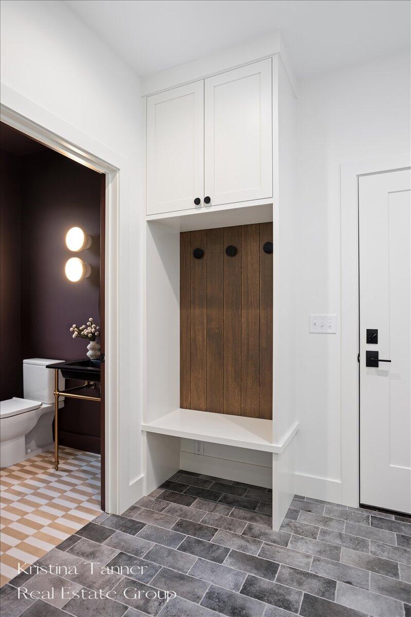 742 Honey Creek Ada MI 49301